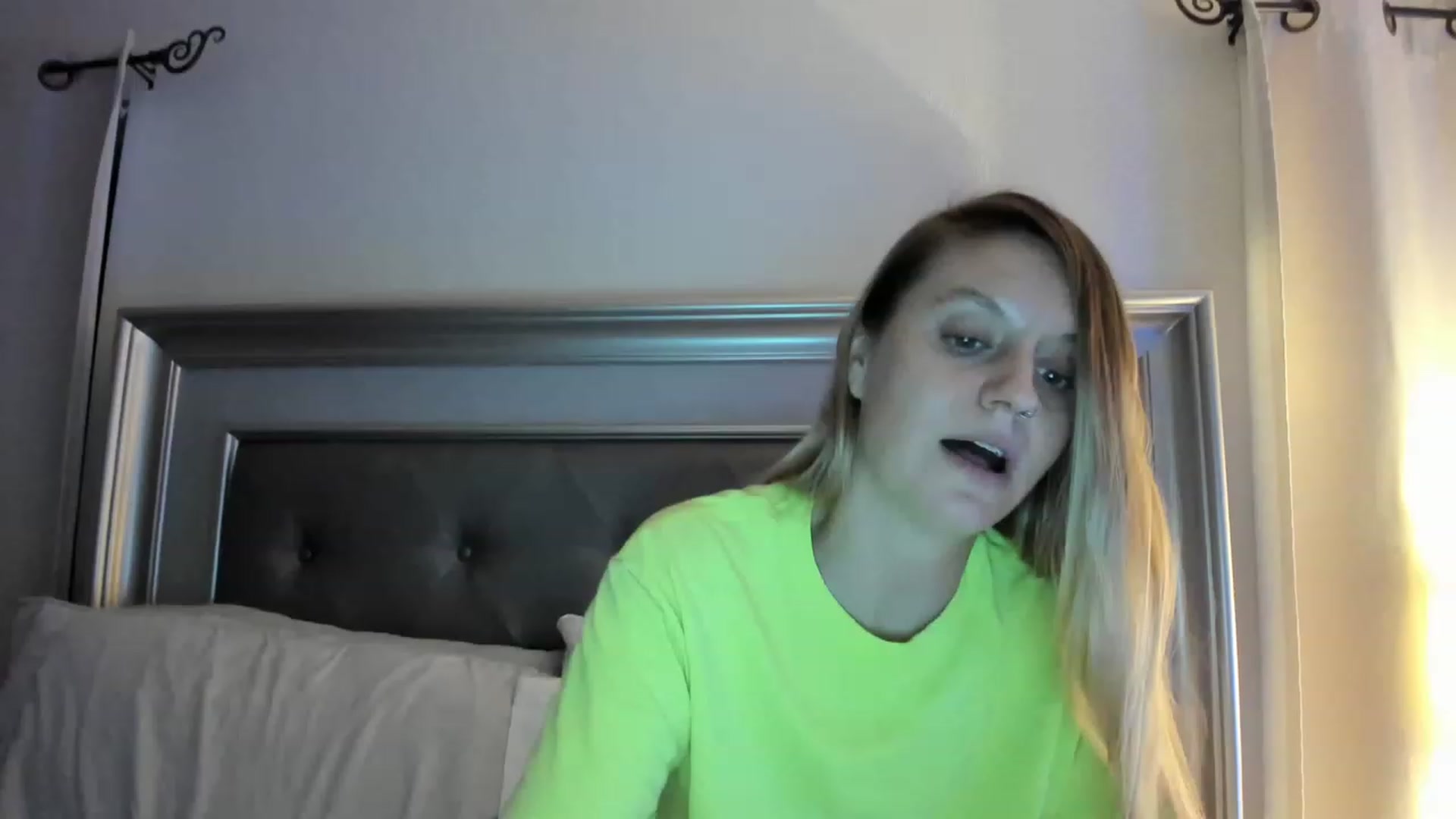 Gallery image thumbnail from Ca_ndi's myfreecams stream on, 05/01/2023, 08:59 image 19 of 20