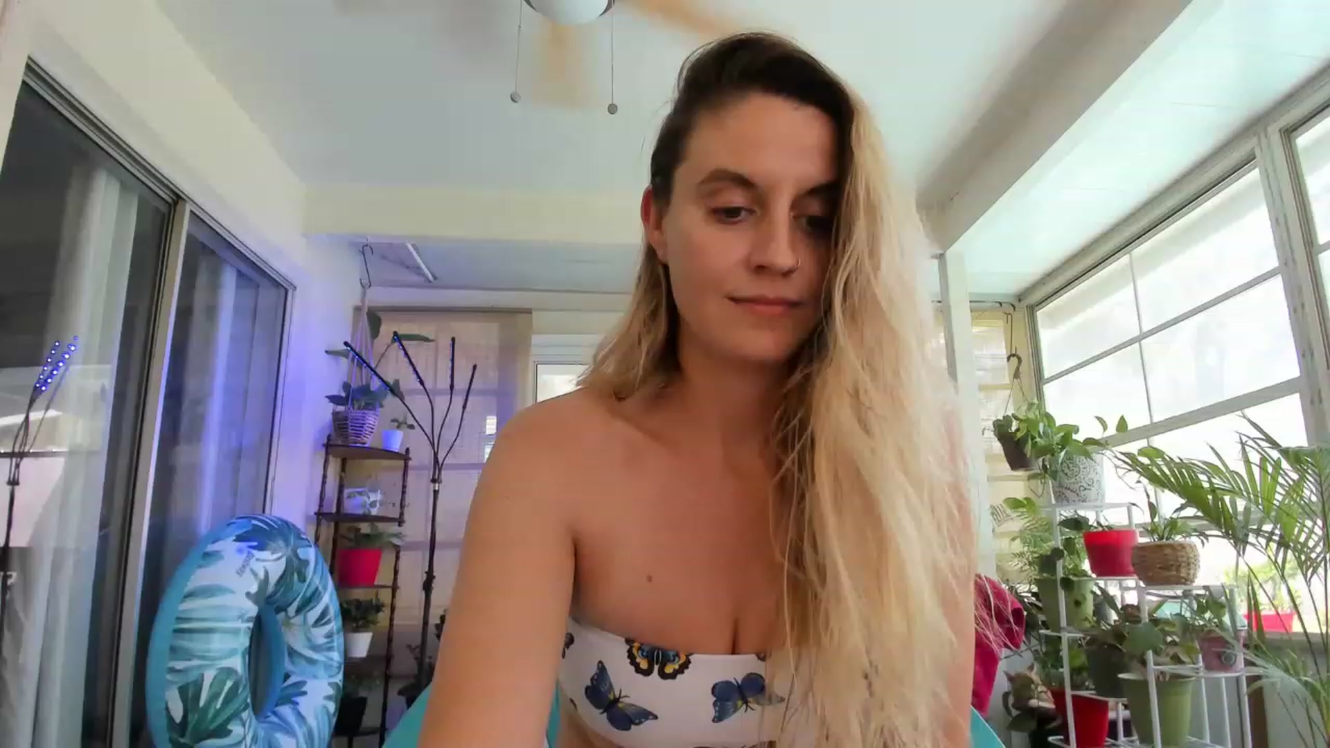 Gallery image thumbnail from Ca_ndi's myfreecams stream on, 05/03/2023, 17:48 image 20 of 20