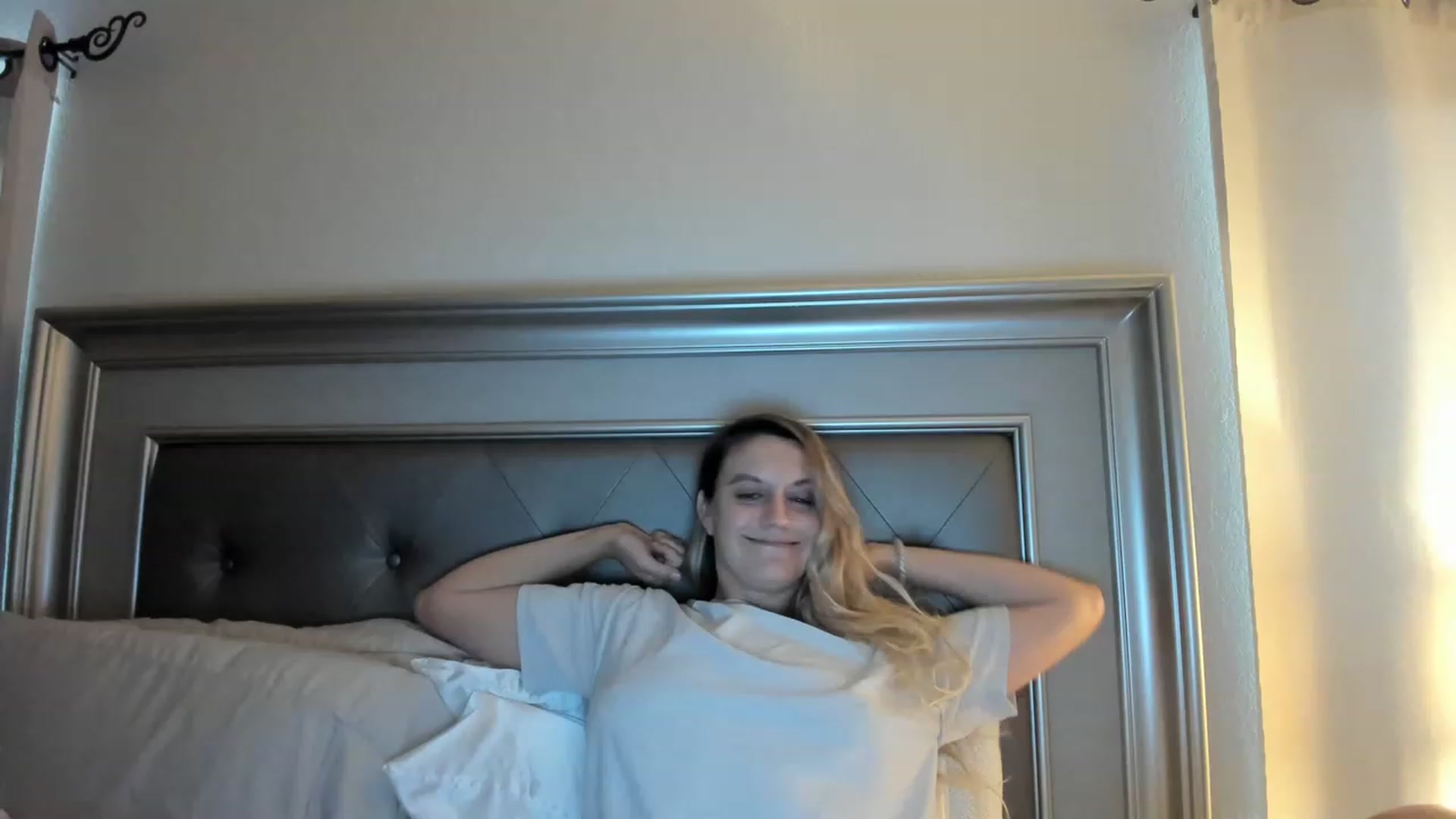 Gallery image thumbnail from Ca_ndi's myfreecams stream on, 05/07/2023, 11:48 image 18 of 20