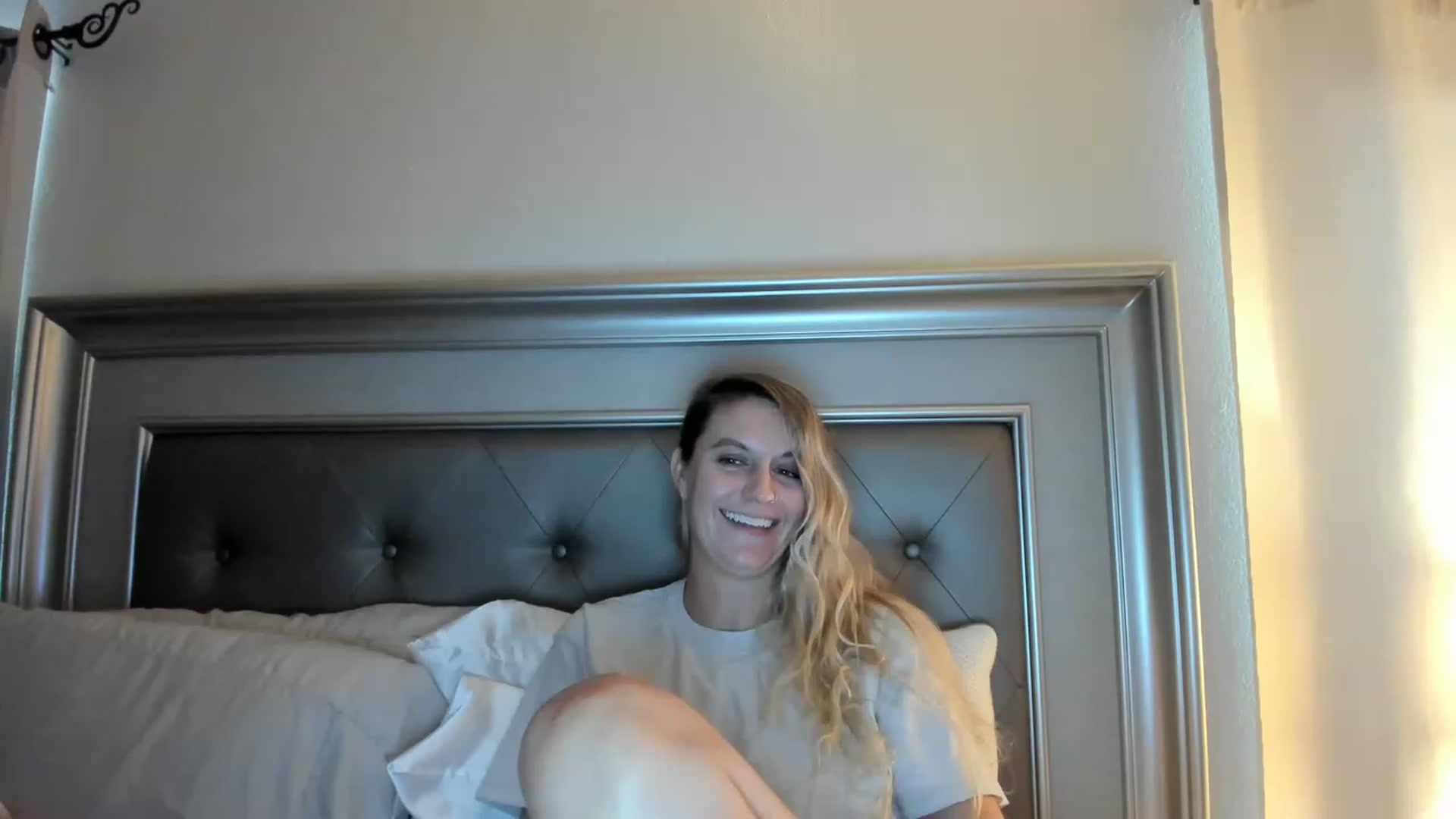 Gallery image thumbnail from Ca_ndi's myfreecams stream on, 05/07/2023, 11:48 image 16 of 20