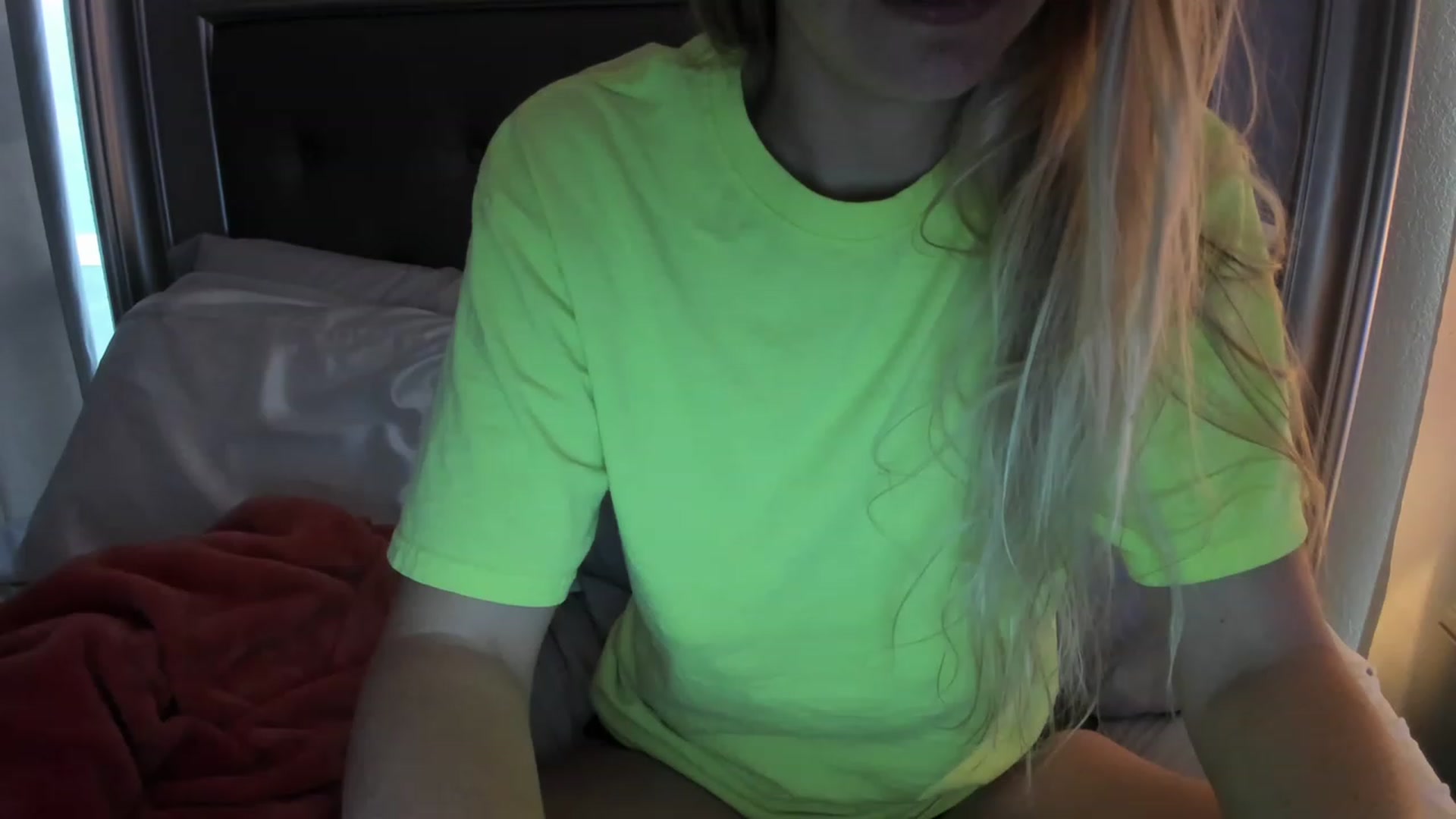 Gallery image thumbnail from Ca_ndi's myfreecams stream on, 05/08/2023, 12:21 image 13 of 20