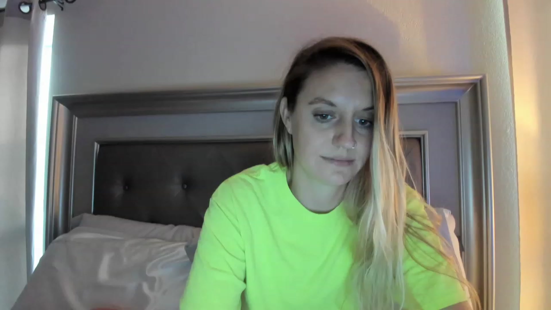 Gallery image thumbnail from Ca_ndi's myfreecams stream on, 05/08/2023, 12:21 image 12 of 20