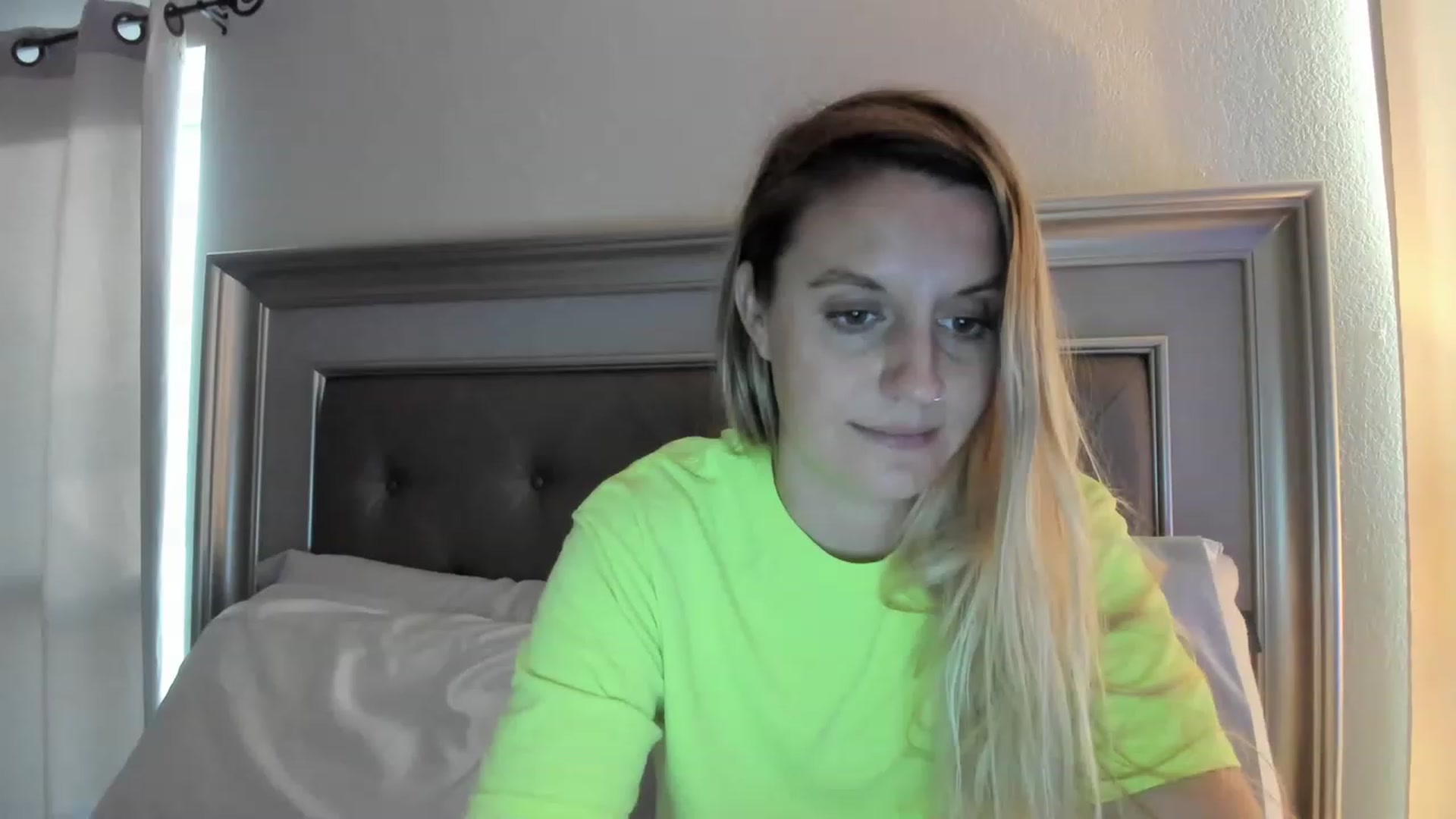 Gallery image thumbnail from Ca_ndi's myfreecams stream on, 05/08/2023, 12:21 image 14 of 20