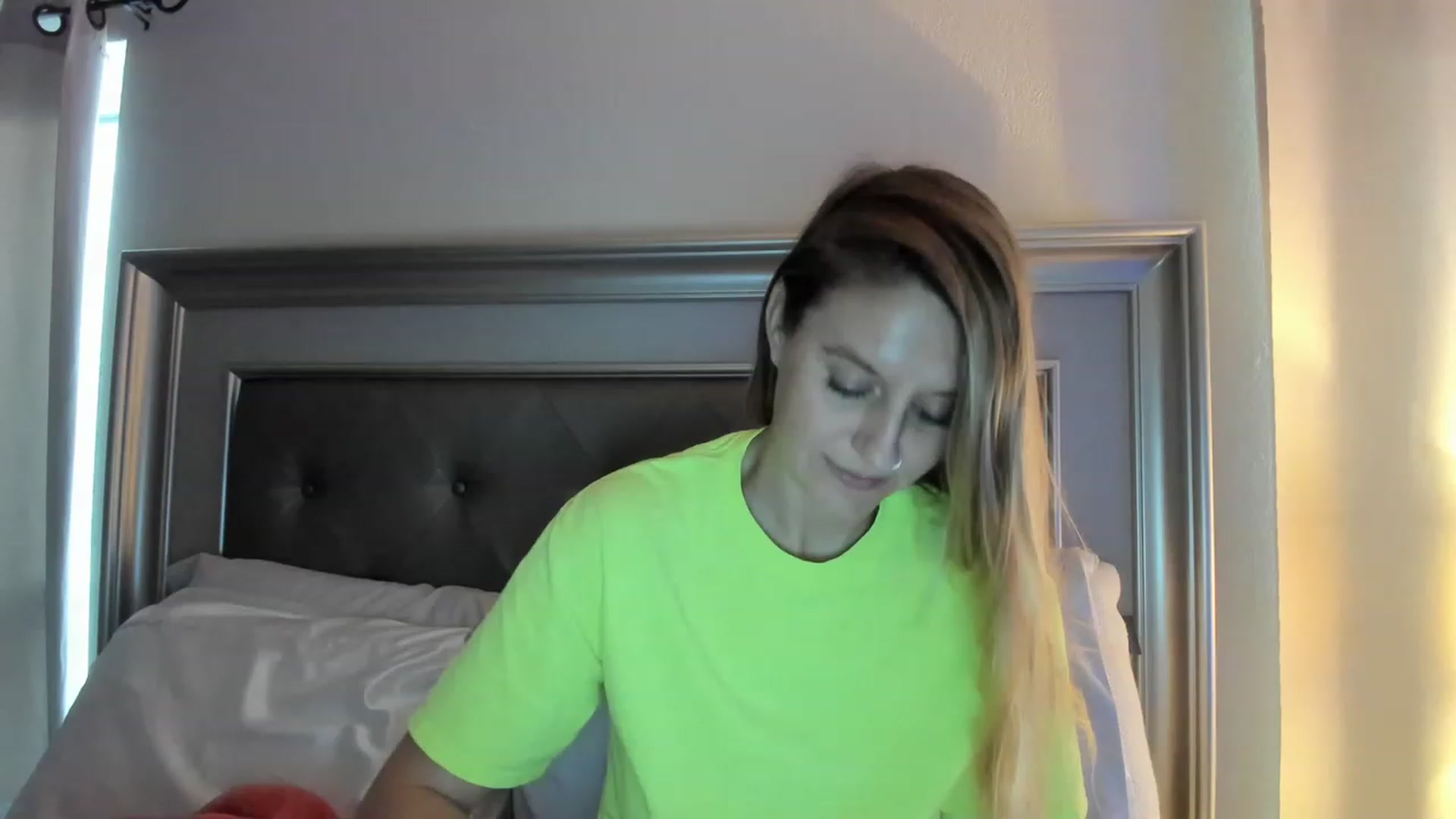 Gallery image thumbnail from Ca_ndi's myfreecams stream on, 05/08/2023, 12:21 image 1 of 20