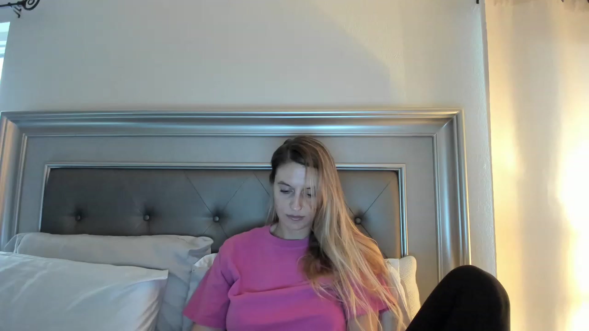 Gallery image thumbnail from Ca_ndi's myfreecams stream on, 05/10/2023, 12:15 image 6 of 20
