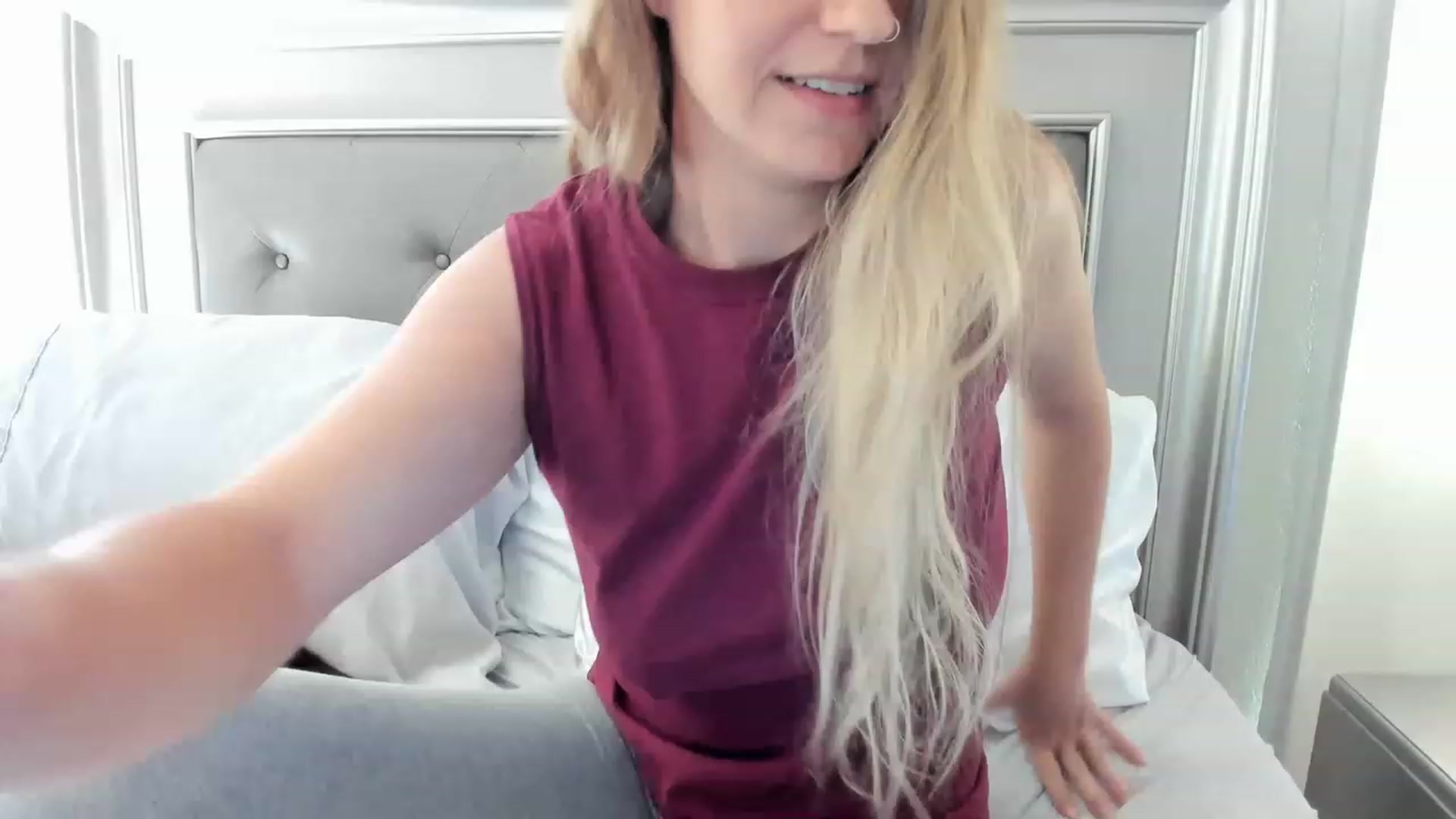 Gallery image thumbnail from Ca_ndi's myfreecams stream on, 05/14/2023, 13:20 image 18 of 20