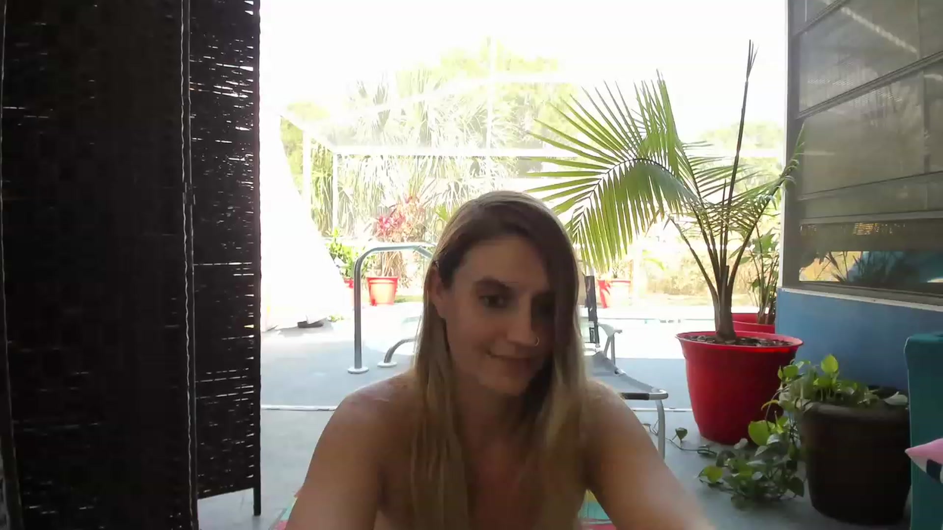 Gallery image thumbnail from Ca_ndi's myfreecams stream on, 05/20/2023, 20:25 image 18 of 20