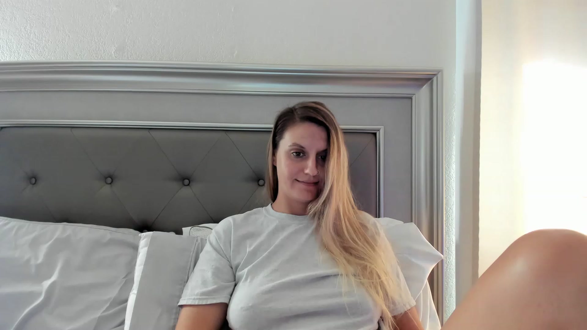 Gallery image thumbnail from Ca_ndi's myfreecams stream on, 05/21/2023, 13:35 image 15 of 20