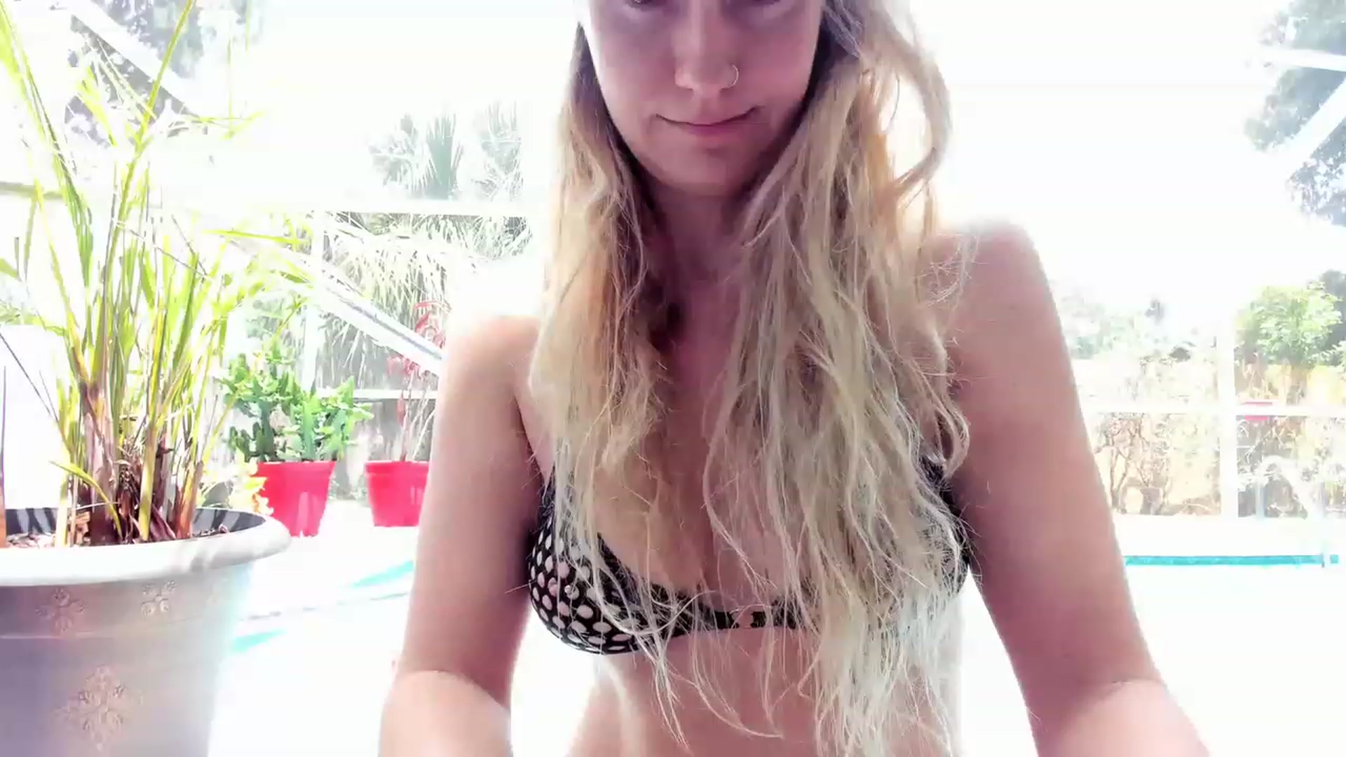Gallery image thumbnail from Ca_ndi's myfreecams stream on, 05/21/2023, 18:52 image 3 of 20