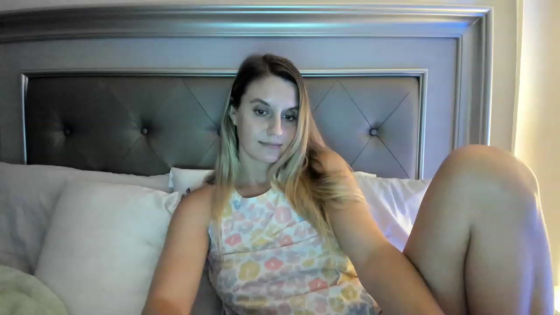 Gallery image thumbnail from Ca_ndi's myfreecams stream on, 05/24/2023, 24:32 image 13 of 20