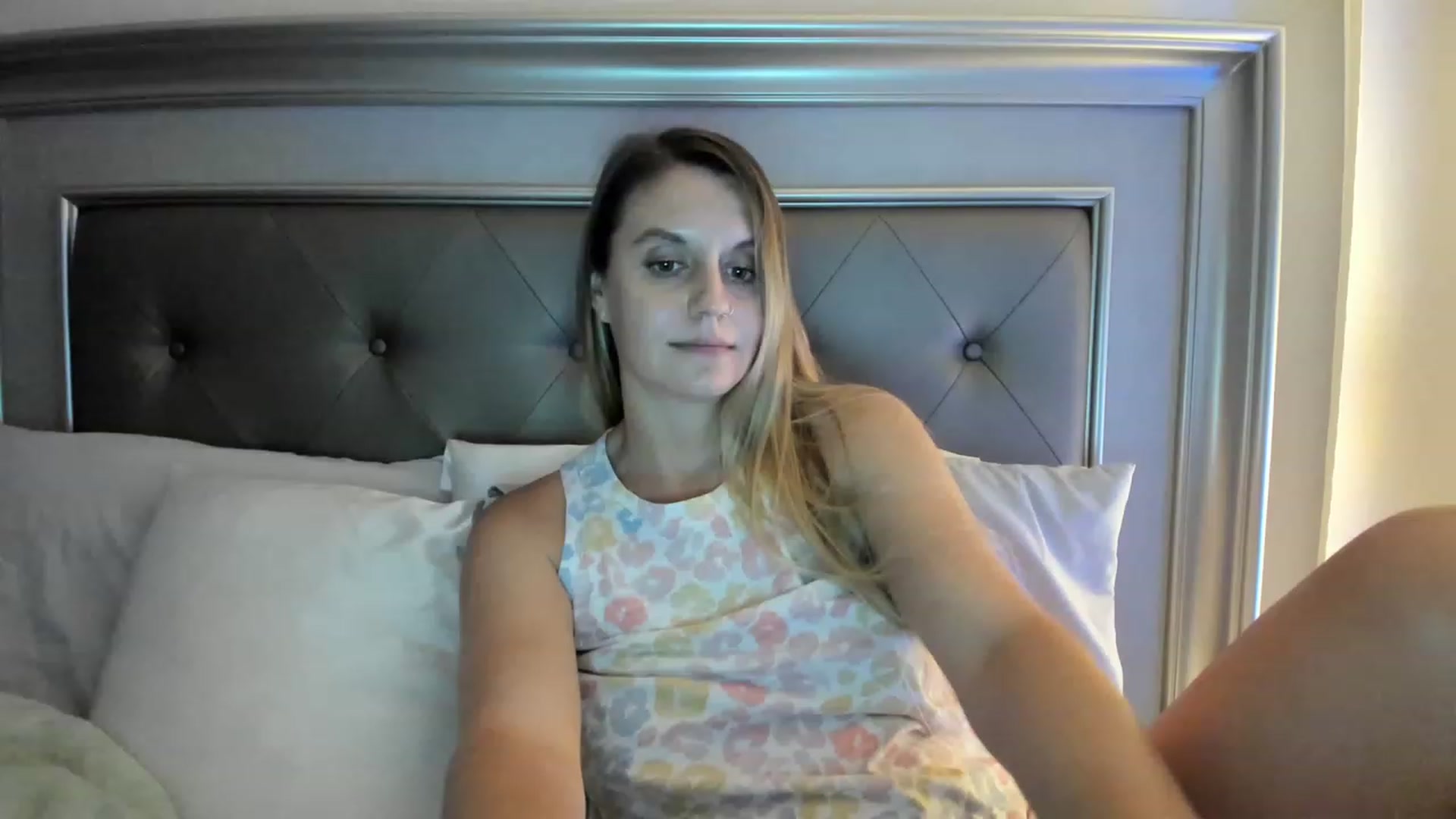Gallery image thumbnail from Ca_ndi's myfreecams stream on, 05/24/2023, 24:32 image 5 of 20