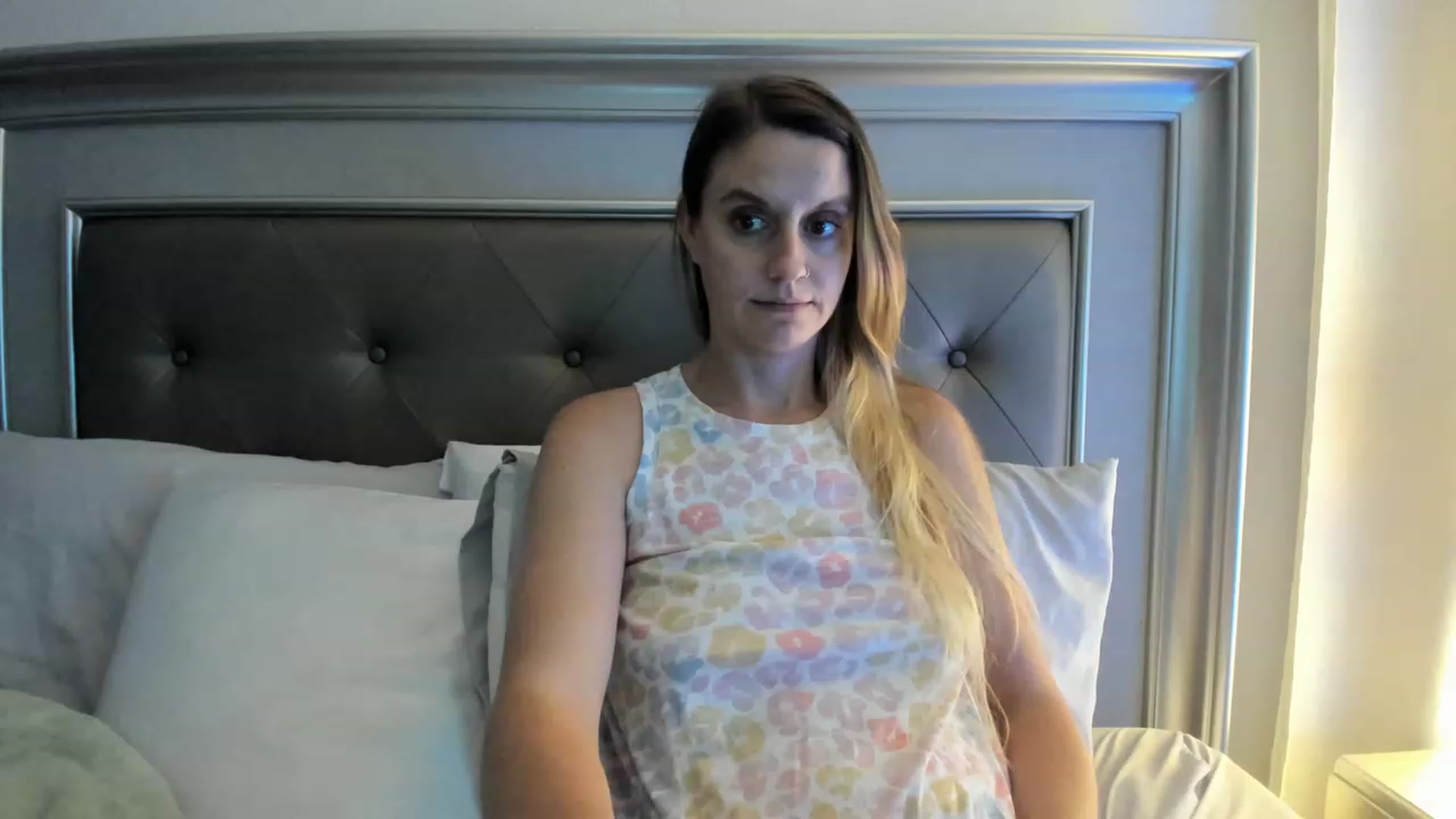 Gallery image thumbnail from Ca_ndi's myfreecams stream on, 05/24/2023, 24:32 image 2 of 20