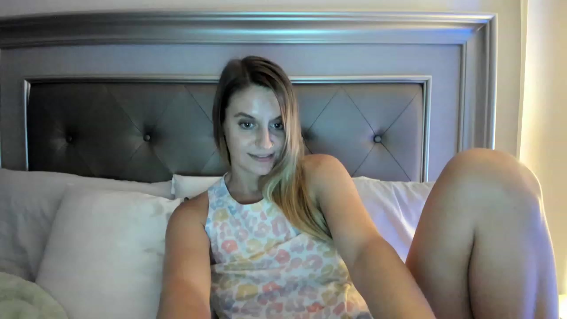 Gallery image thumbnail from Ca_ndi's myfreecams stream on, 05/24/2023, 24:32 image 7 of 20