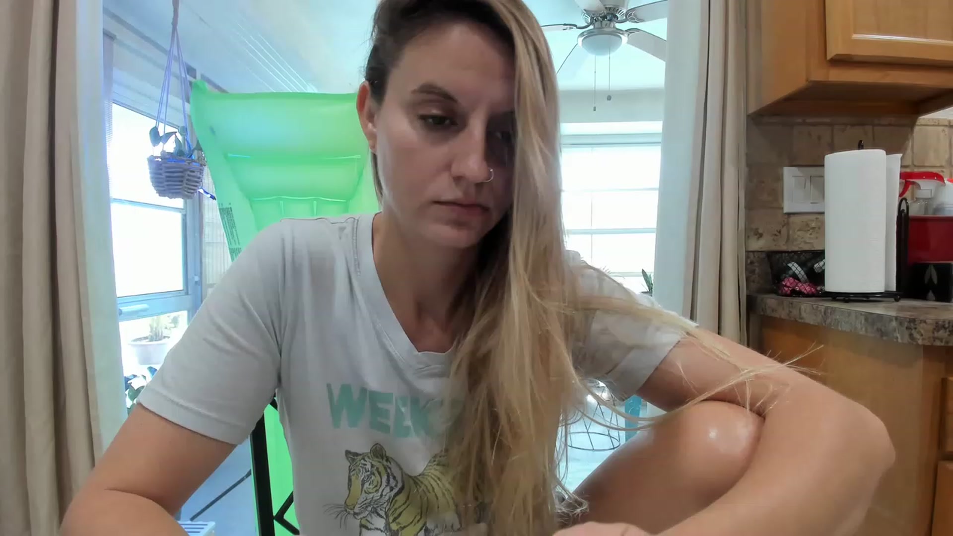 Gallery image thumbnail from Ca_ndi's myfreecams stream on, 05/24/2023, 15:46 image 4 of 20