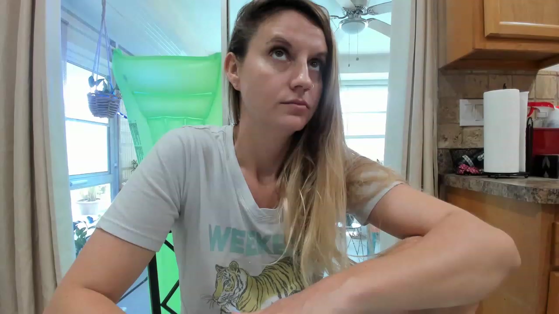 Gallery image thumbnail from Ca_ndi's myfreecams stream on, 05/24/2023, 15:46 image 17 of 20
