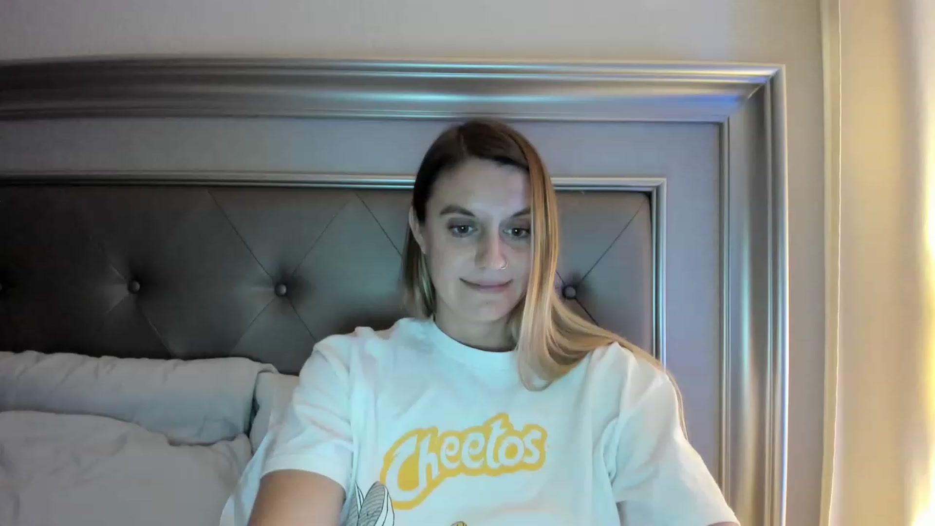 Gallery image thumbnail from Ca_ndi's myfreecams stream on, 06/01/2023, 09:14 image 17 of 20