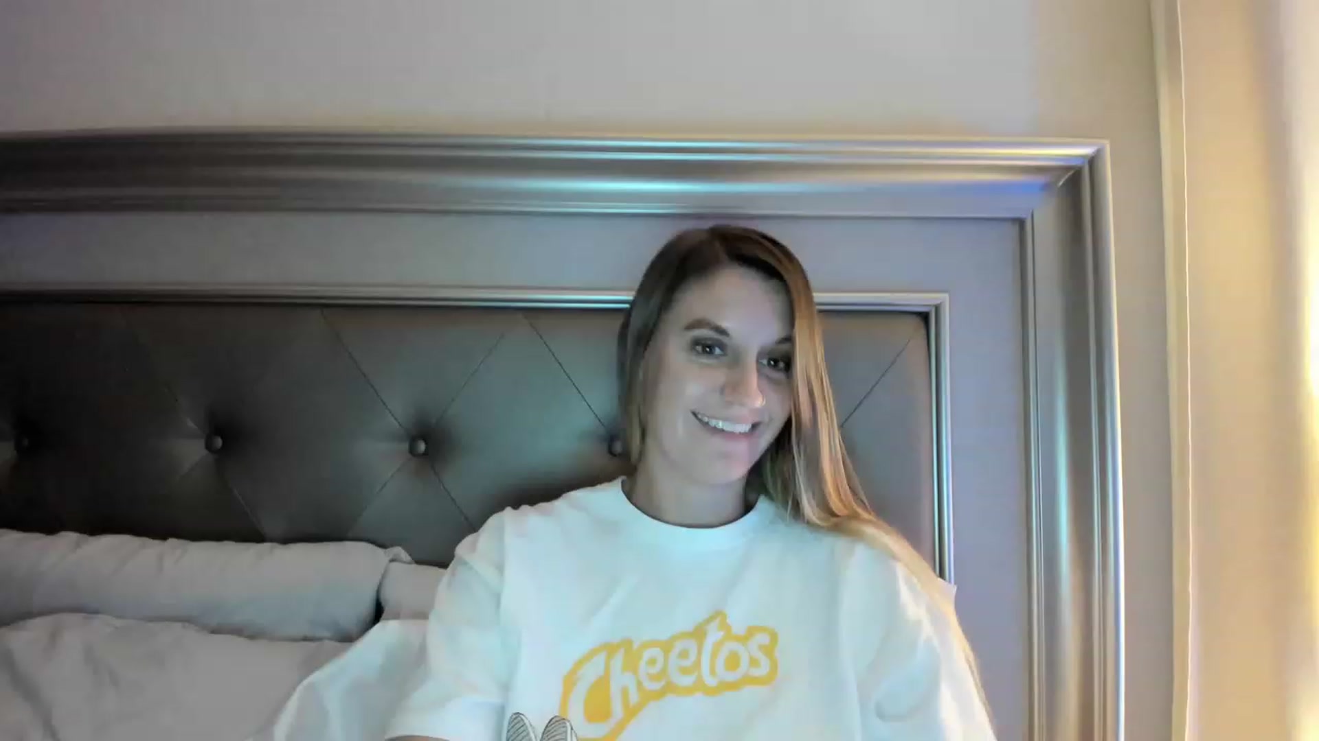 Gallery image thumbnail from Ca_ndi's myfreecams stream on, 06/01/2023, 09:14 image 6 of 20