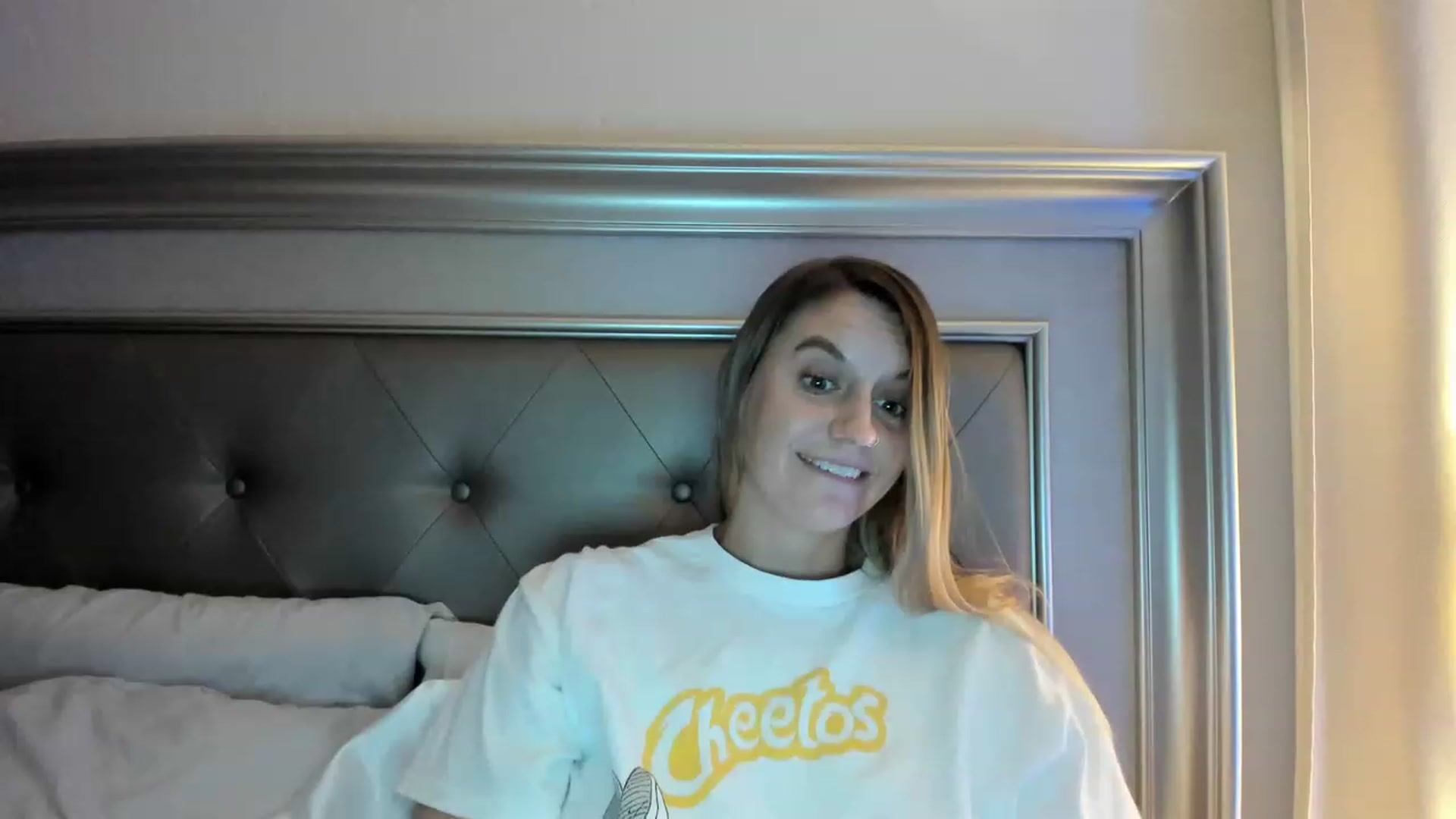 Gallery image thumbnail from Ca_ndi's myfreecams stream on, 06/01/2023, 09:14 image 8 of 20