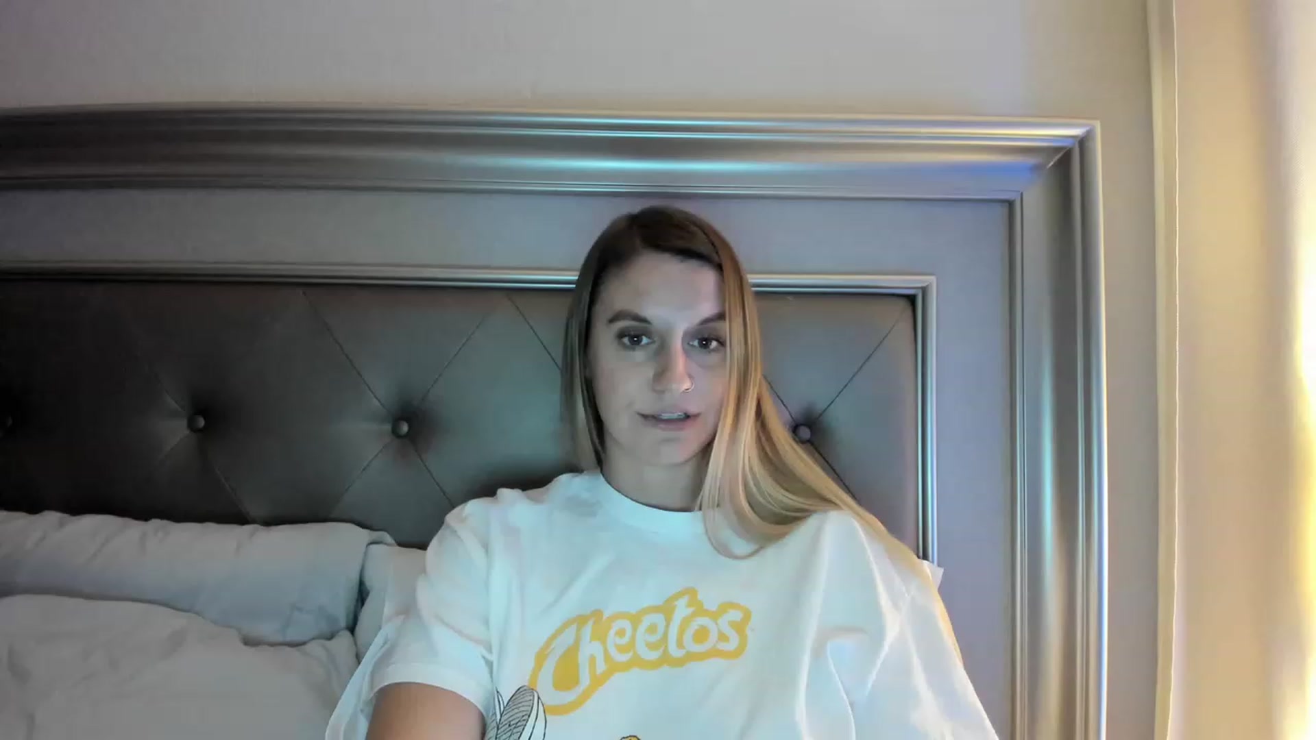 Gallery image thumbnail from Ca_ndi's myfreecams stream on, 06/01/2023, 09:14 image 16 of 20
