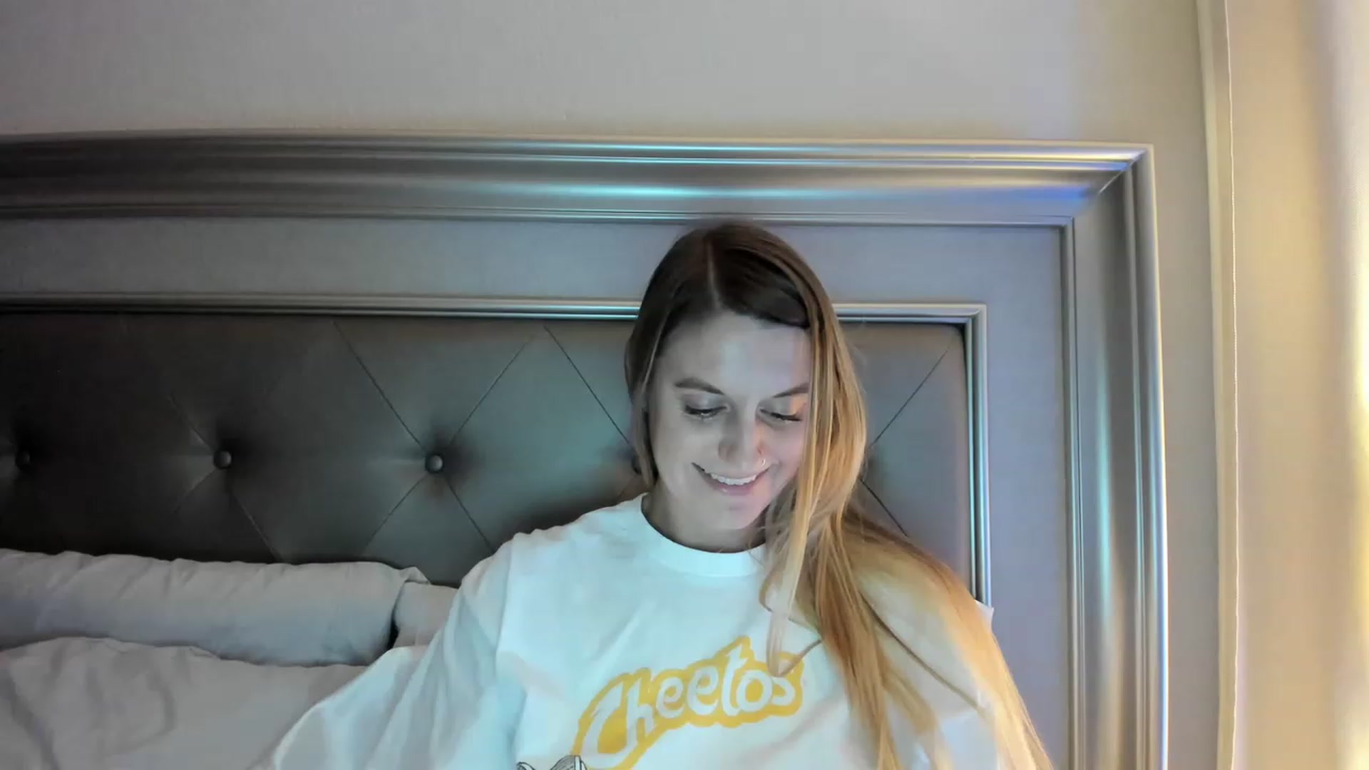 Gallery image thumbnail from Ca_ndi's myfreecams stream on, 06/01/2023, 09:14 image 3 of 20