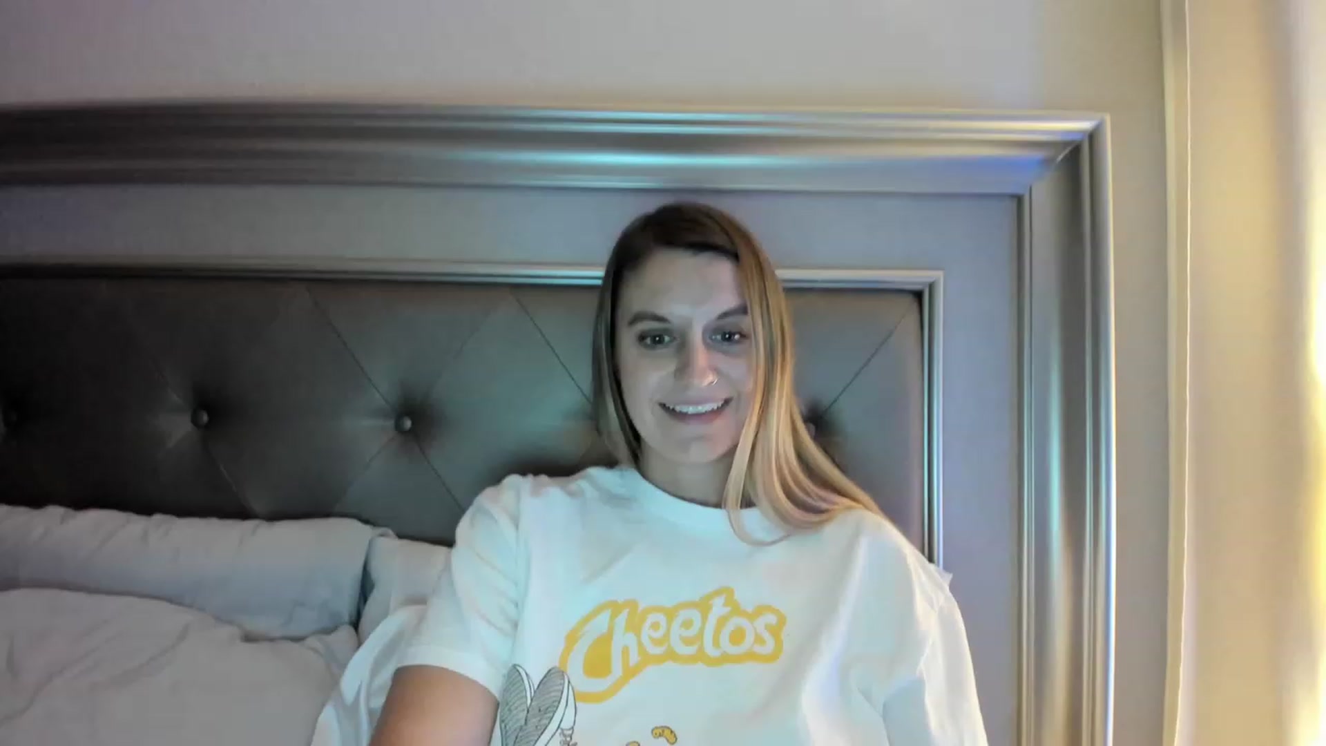 Gallery image thumbnail from Ca_ndi's myfreecams stream on, 06/01/2023, 09:14 image 14 of 20