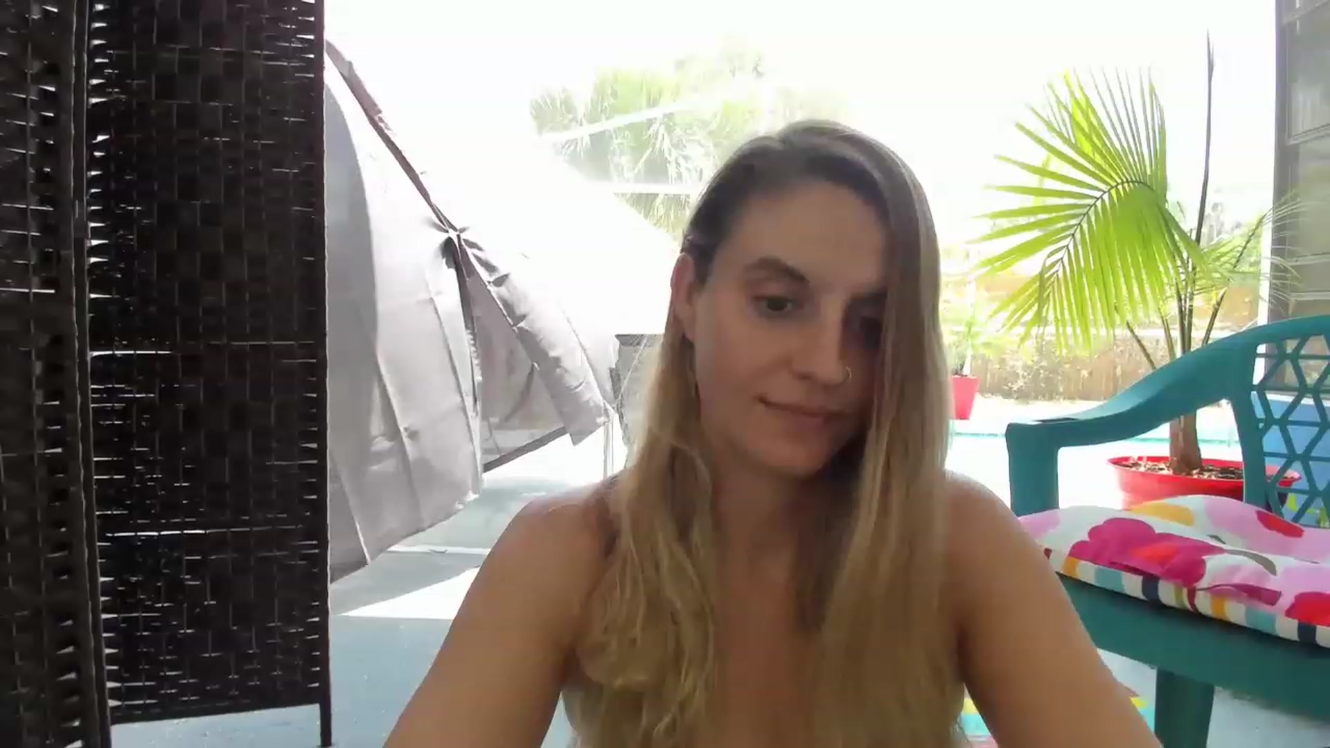 Gallery image thumbnail from Ca_ndi's myfreecams stream on, 06/01/2023, 17:05 image 4 of 20
