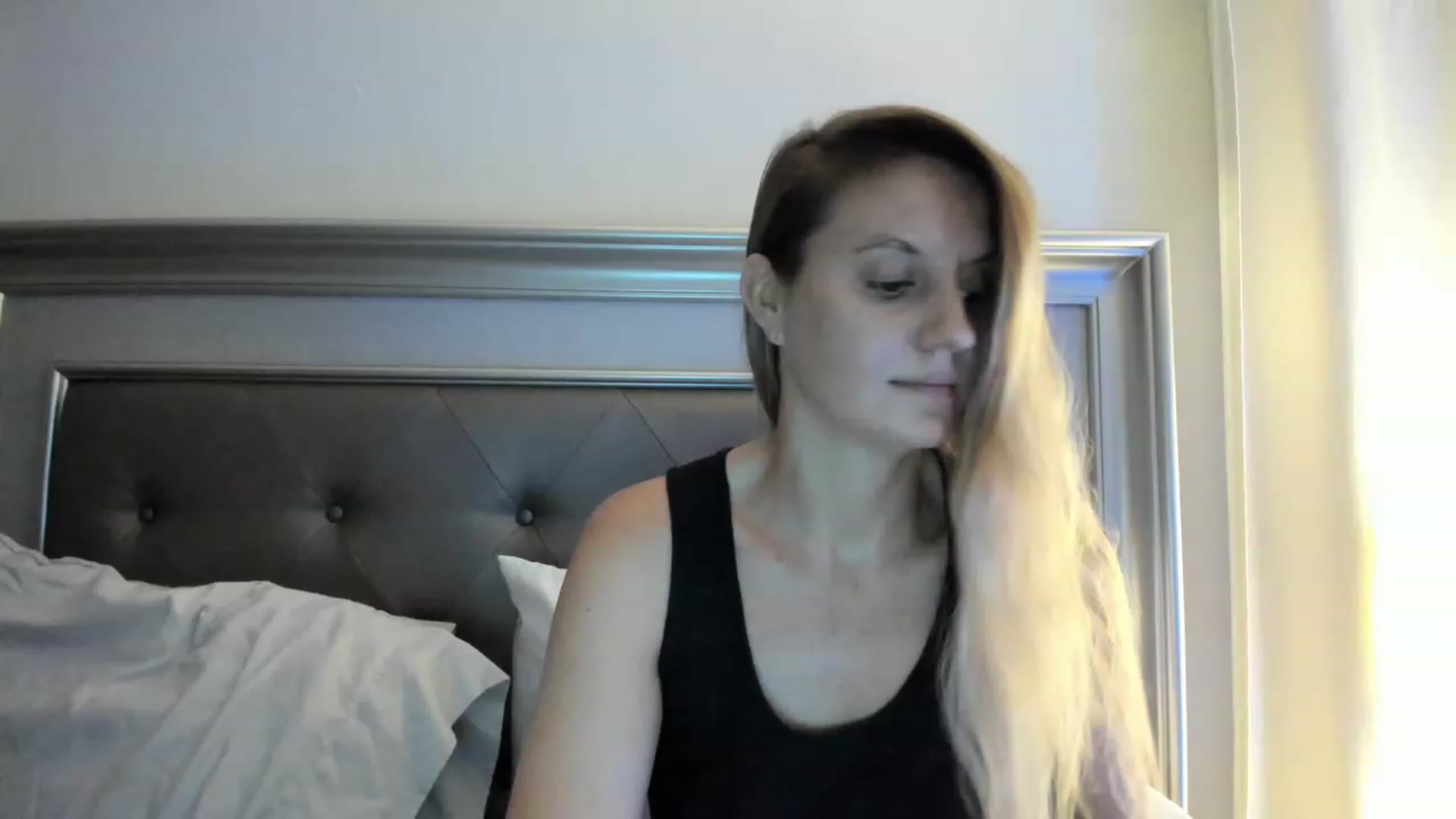 Gallery image thumbnail from Ca_ndi's myfreecams stream on, 06/02/2023, 09:26 image 8 of 20