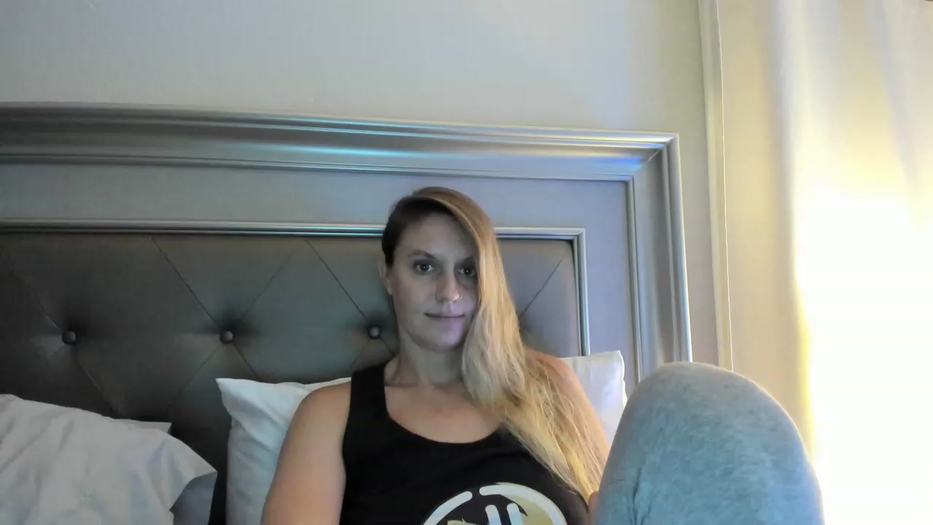 Gallery image thumbnail from Ca_ndi's myfreecams stream on, 06/02/2023, 09:26 image 18 of 20