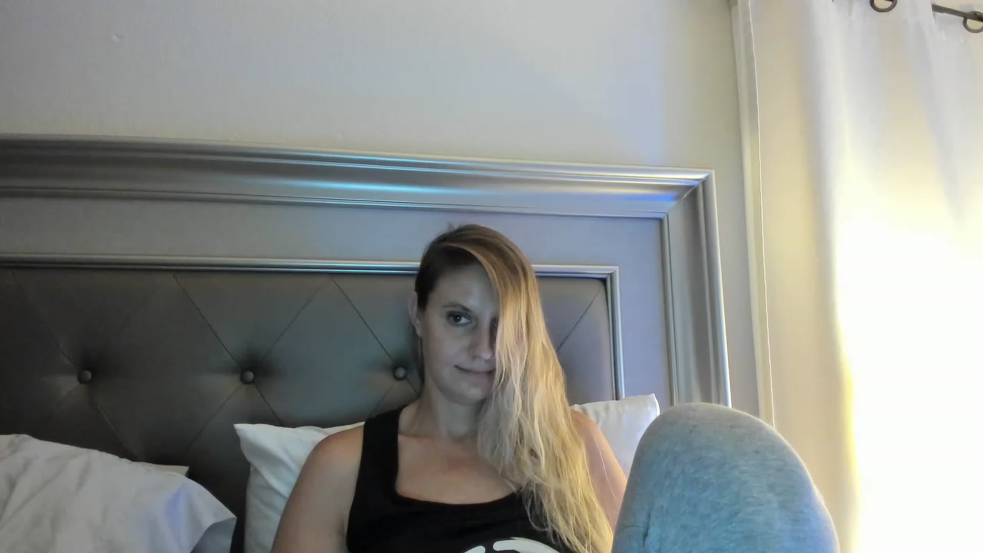 Gallery image thumbnail from Ca_ndi's myfreecams stream on, 06/02/2023, 09:48 image 13 of 20