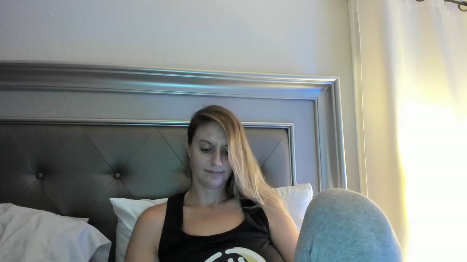 Gallery image thumbnail from Ca_ndi's myfreecams stream on, 06/02/2023, 09:48 image 19 of 20
