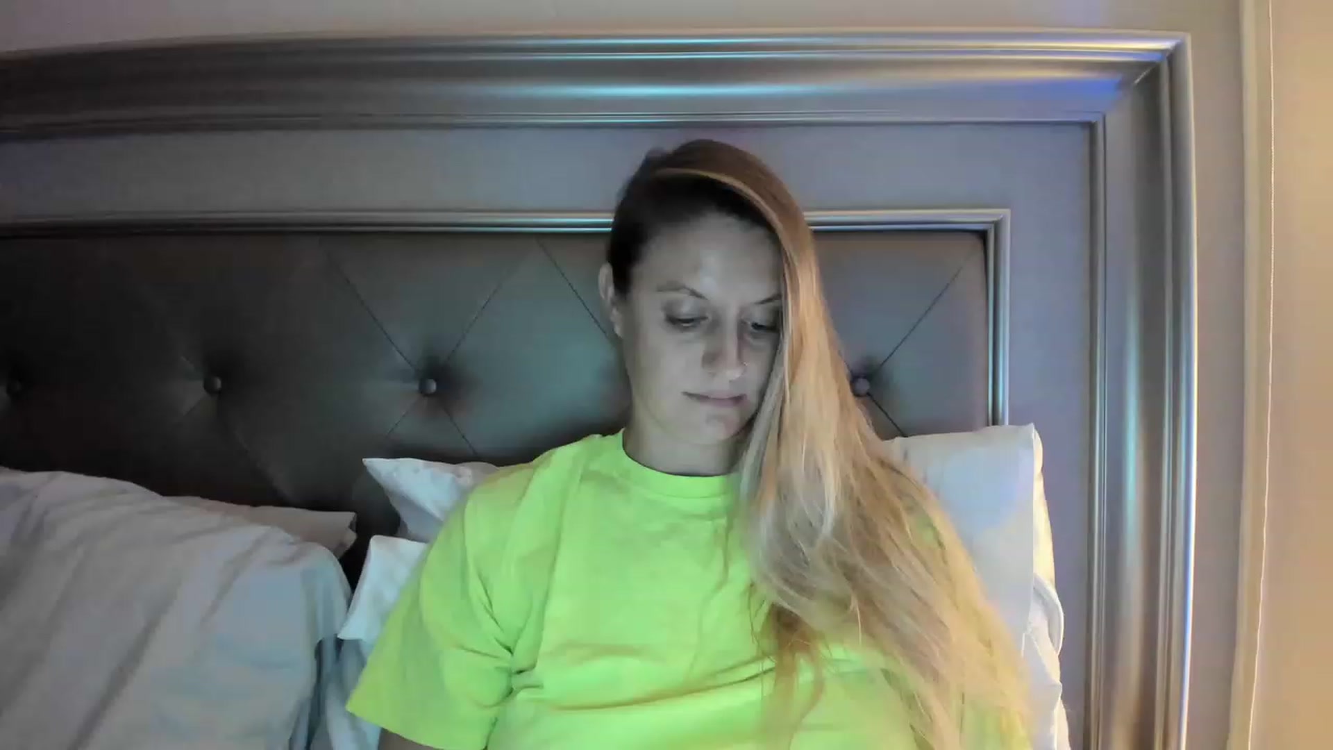 Gallery image thumbnail from Ca_ndi's myfreecams stream on, 06/02/2023, 10:20 image 12 of 20