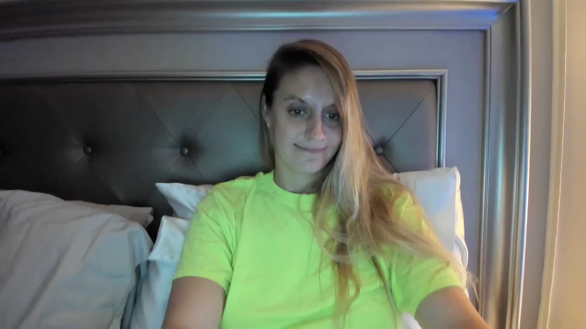 Gallery image thumbnail from Ca_ndi's myfreecams stream on, 06/02/2023, 10:44 image 5 of 20