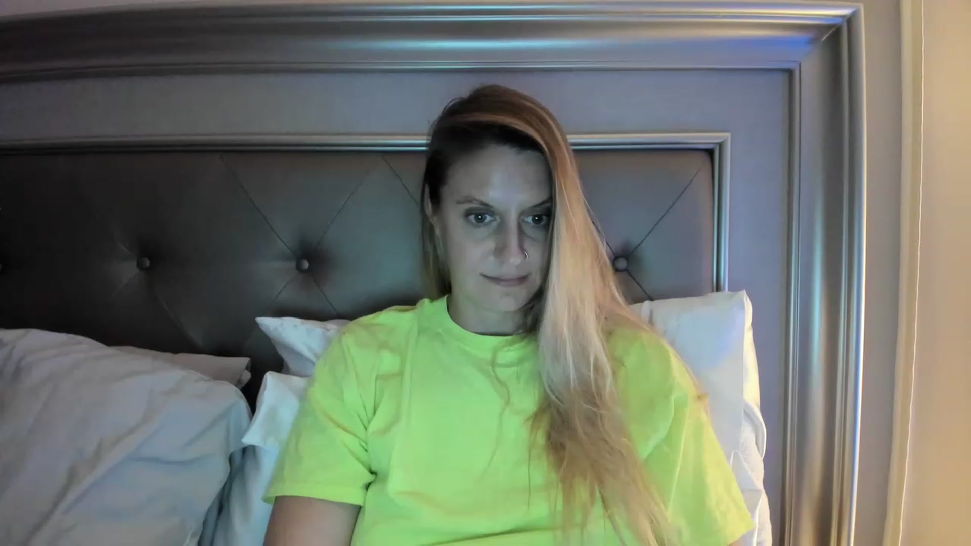 Gallery image thumbnail from Ca_ndi's myfreecams stream on, 06/02/2023, 10:44 image 17 of 20