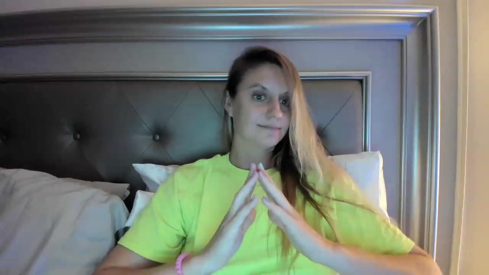 Gallery image thumbnail from Ca_ndi's myfreecams stream on, 06/02/2023, 10:44 image 4 of 20