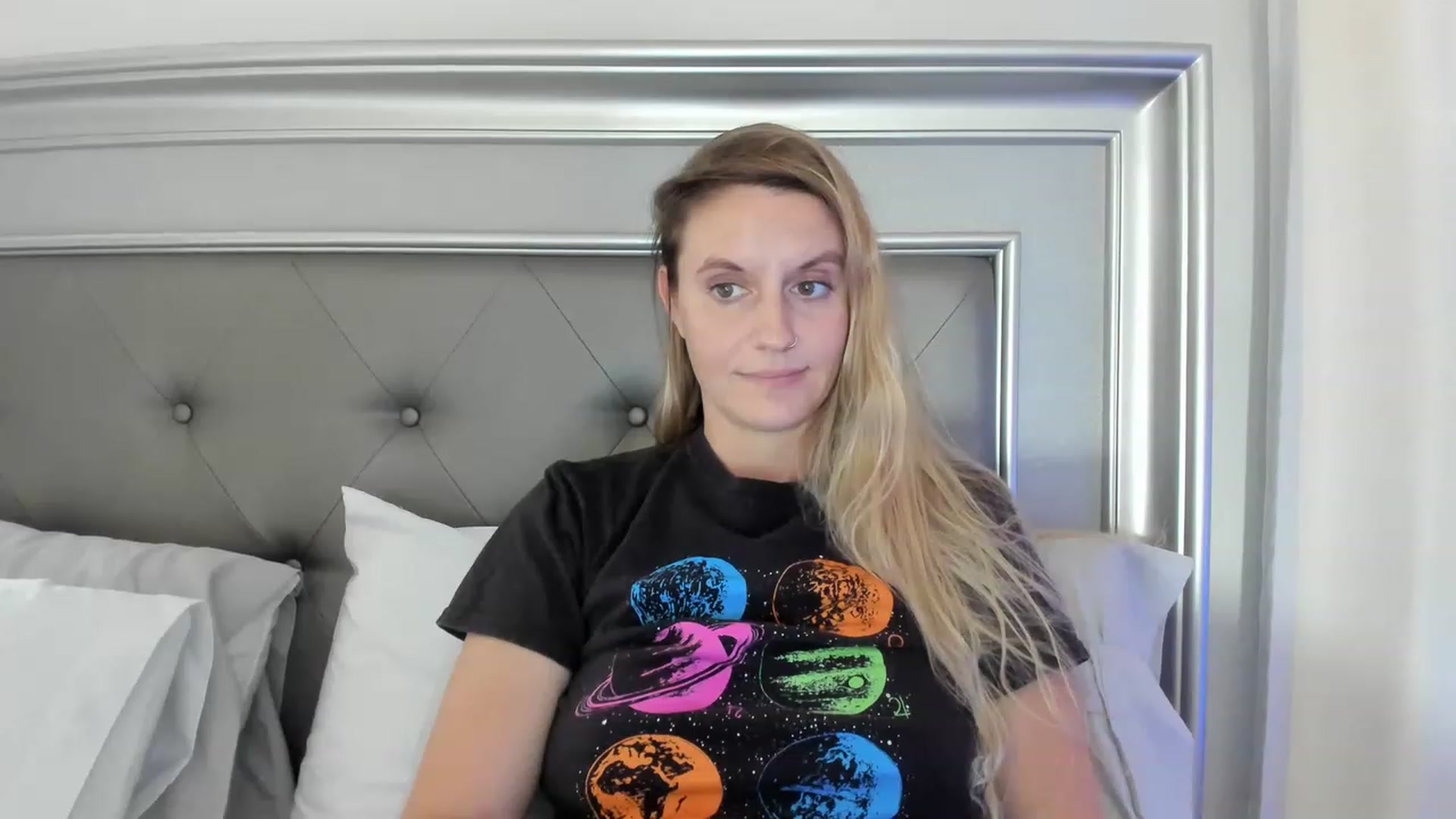 Gallery image thumbnail from Ca_ndi's myfreecams stream on, 06/04/2023, 12:18 image 13 of 20