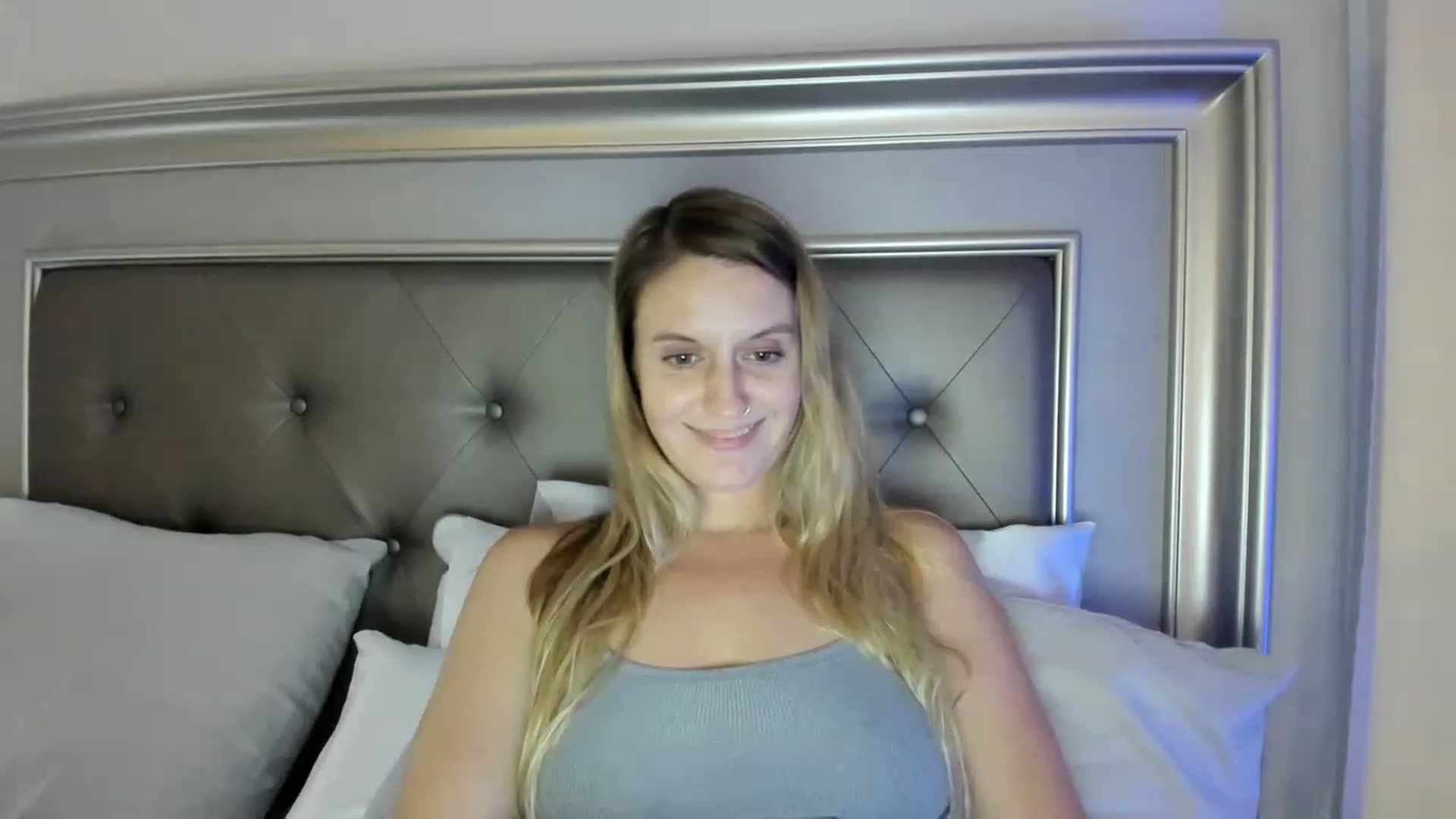 Gallery image thumbnail from Ca_ndi's myfreecams stream on, 06/09/2023, 23:14 image 7 of 20