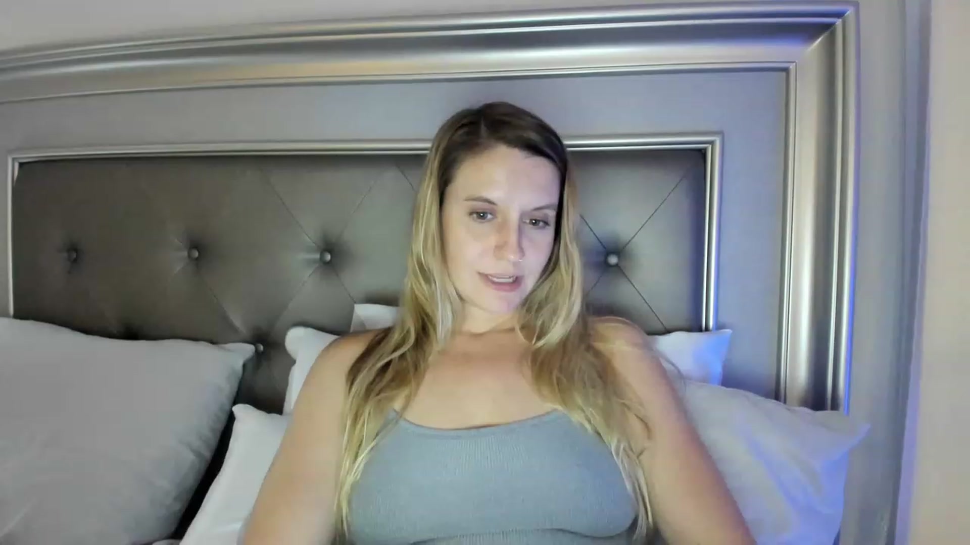 Gallery image thumbnail from Ca_ndi's myfreecams stream on, 06/09/2023, 23:14 image 5 of 20