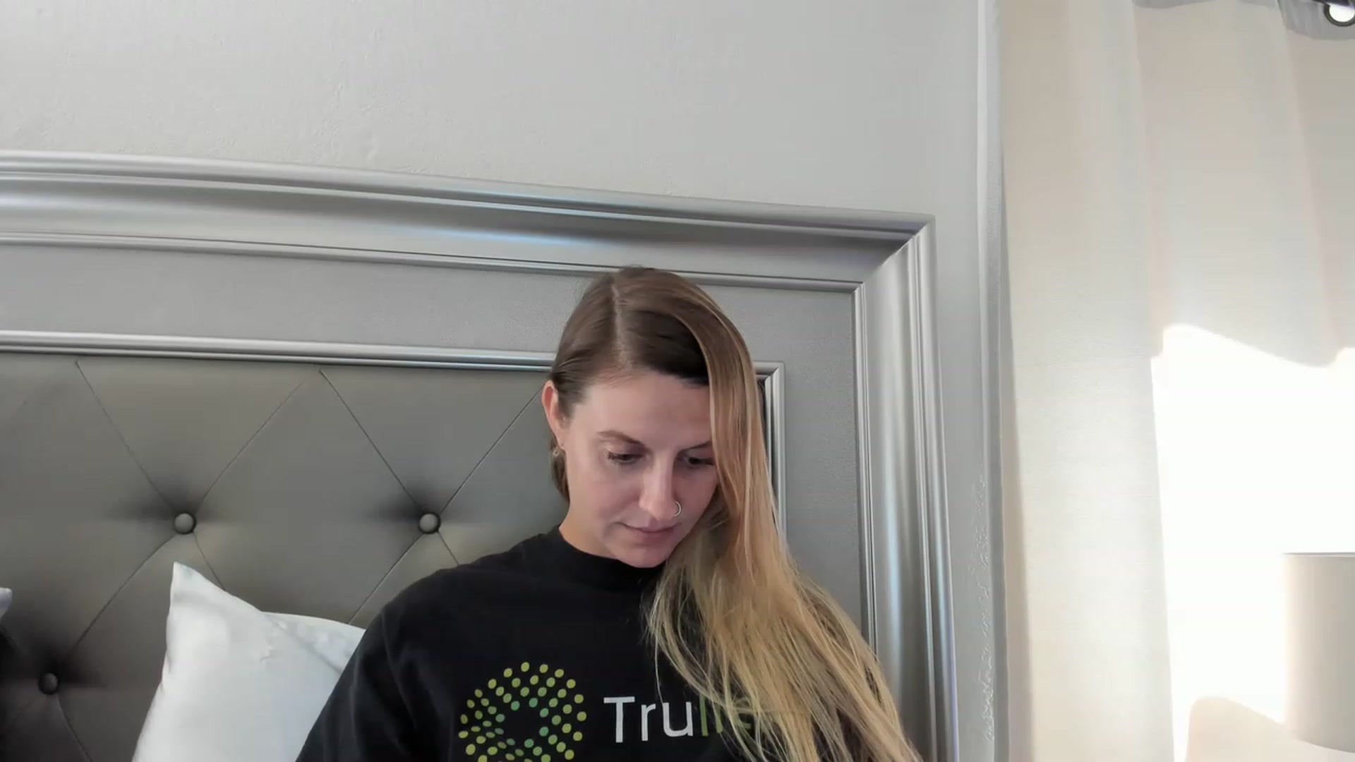 Gallery image thumbnail from Ca_ndi's myfreecams stream on, 06/14/2023, 14:22 image 6 of 20