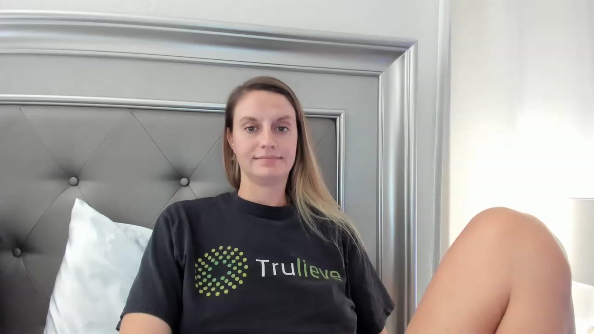 Gallery image thumbnail from Ca_ndi's myfreecams stream on, 06/14/2023, 14:22 image 12 of 20