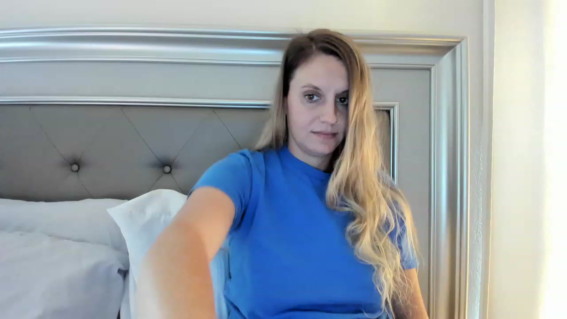 Gallery image thumbnail from Ca_ndi's myfreecams stream on, 06/17/2023, 12:53 image 3 of 20