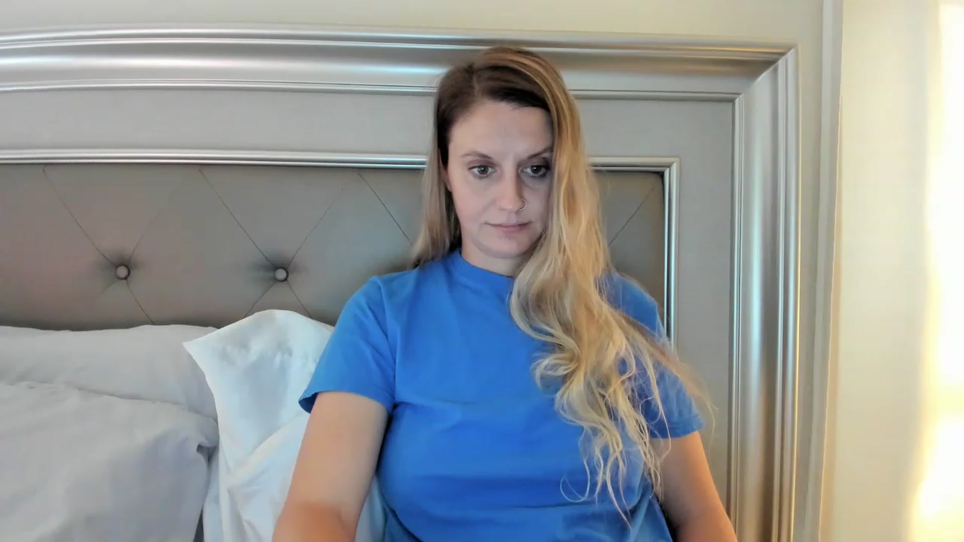 Gallery image thumbnail from Ca_ndi's myfreecams stream on, 06/17/2023, 12:53 image 16 of 20