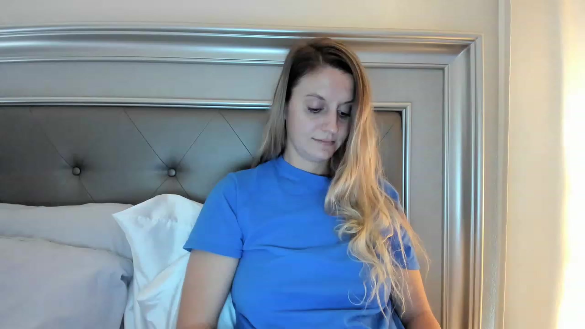 Gallery image thumbnail from Ca_ndi's myfreecams stream on, 06/17/2023, 12:53 image 10 of 20