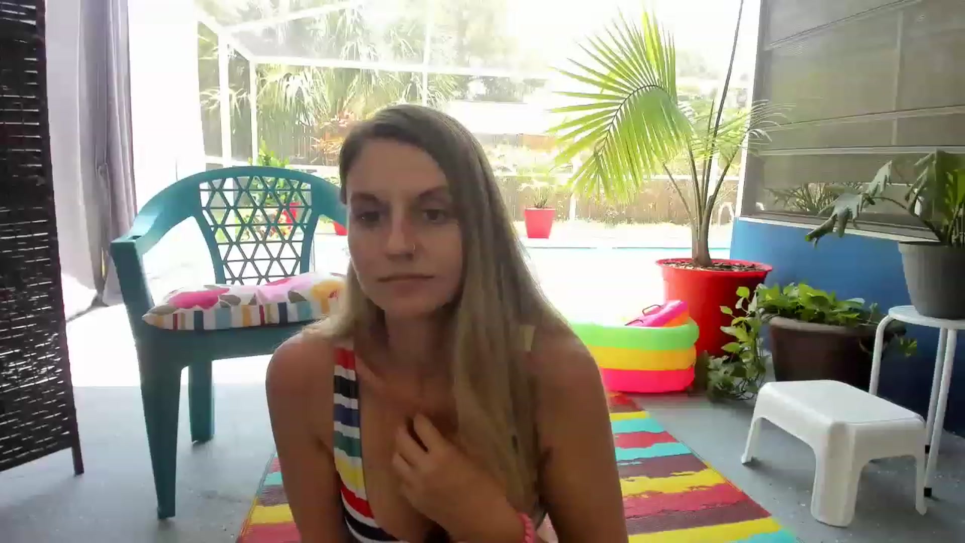 Gallery image thumbnail from Ca_ndi's myfreecams stream on, 06/19/2023, 17:01 image 14 of 20