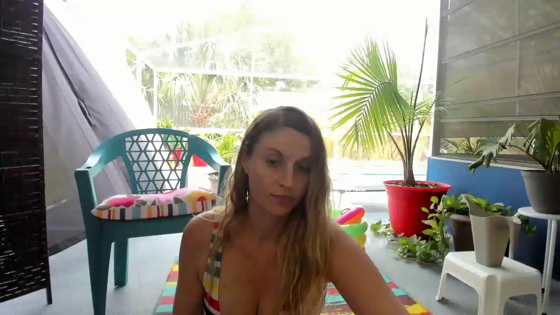 Gallery image thumbnail from Ca_ndi's myfreecams stream on, 06/19/2023, 18:40 image 14 of 20