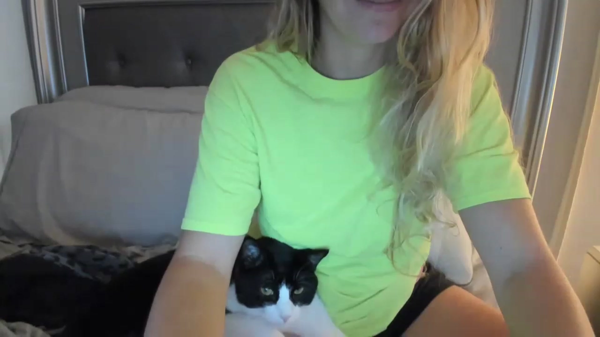 Gallery image thumbnail from Ca_ndi's myfreecams stream on, 06/29/2023, 11:33 image 10 of 20