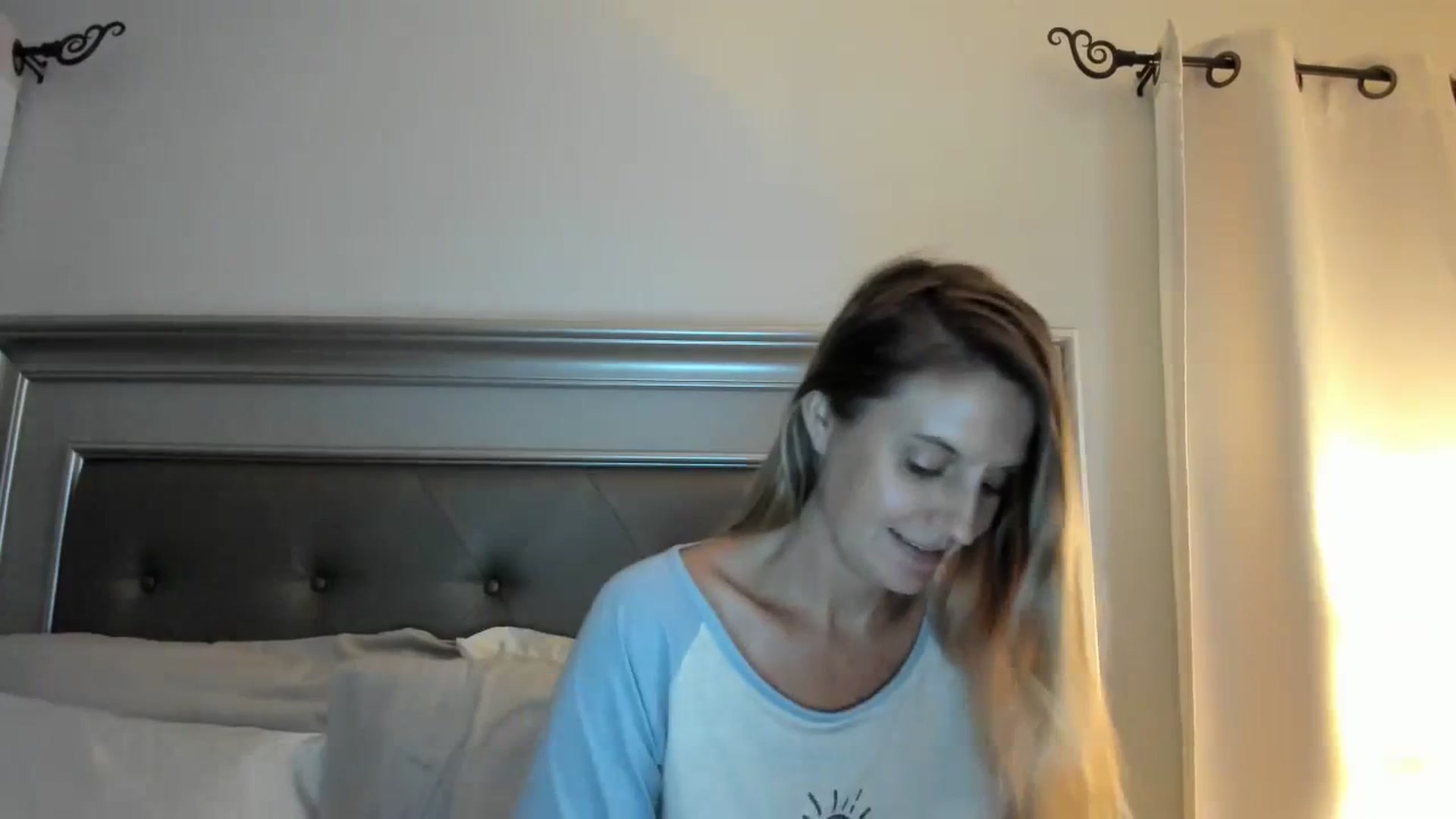 Gallery image thumbnail from Ca_ndi's myfreecams stream on, 07/03/2023, 10:32 image 14 of 20