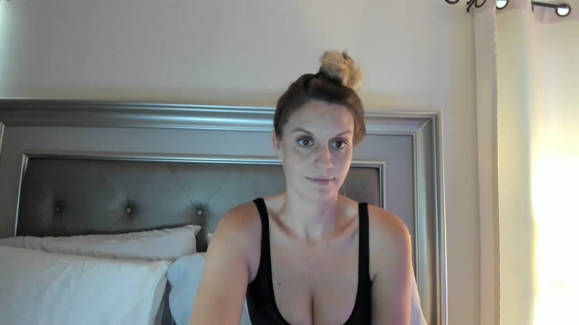 Gallery image thumbnail from Ca_ndi's myfreecams stream on, 07/12/2023, 18:17 image 12 of 20