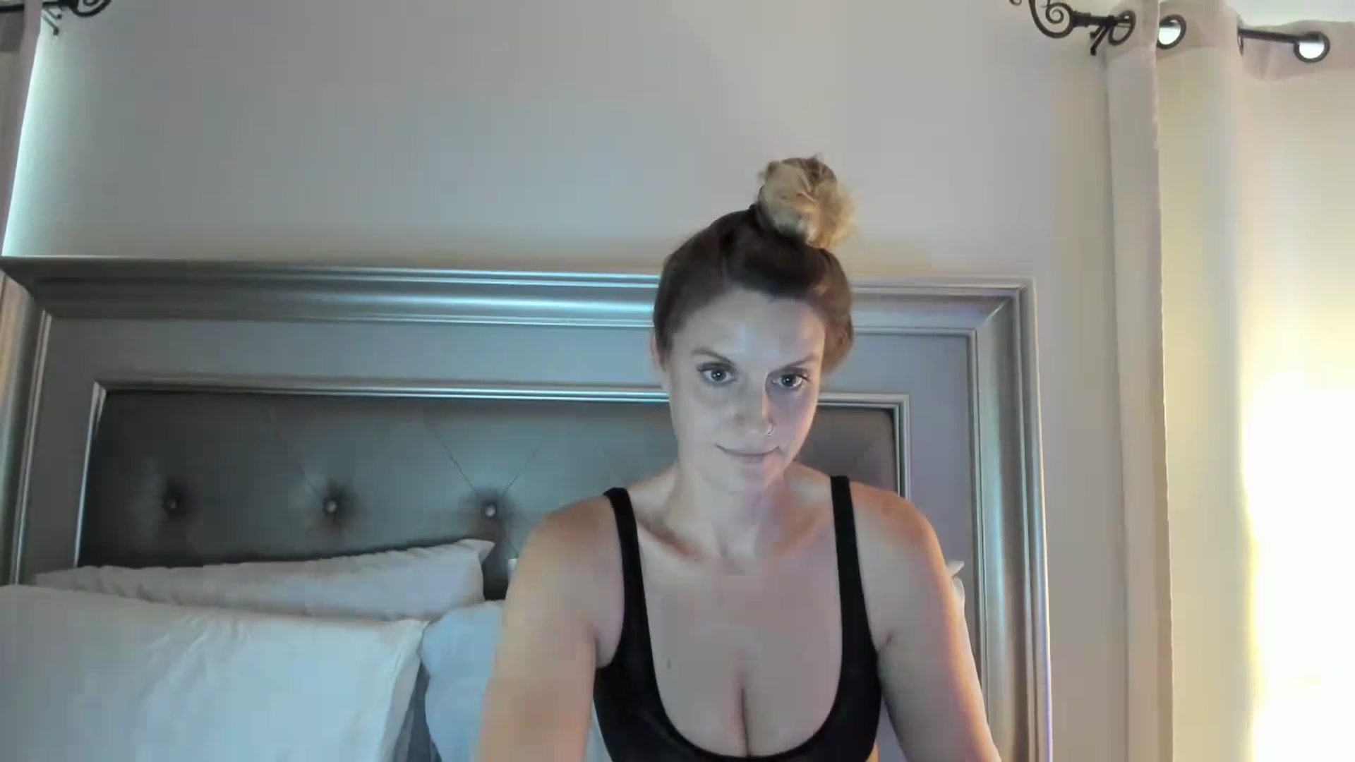 Gallery image thumbnail from Ca_ndi's myfreecams stream on, 07/12/2023, 18:17 image 9 of 20