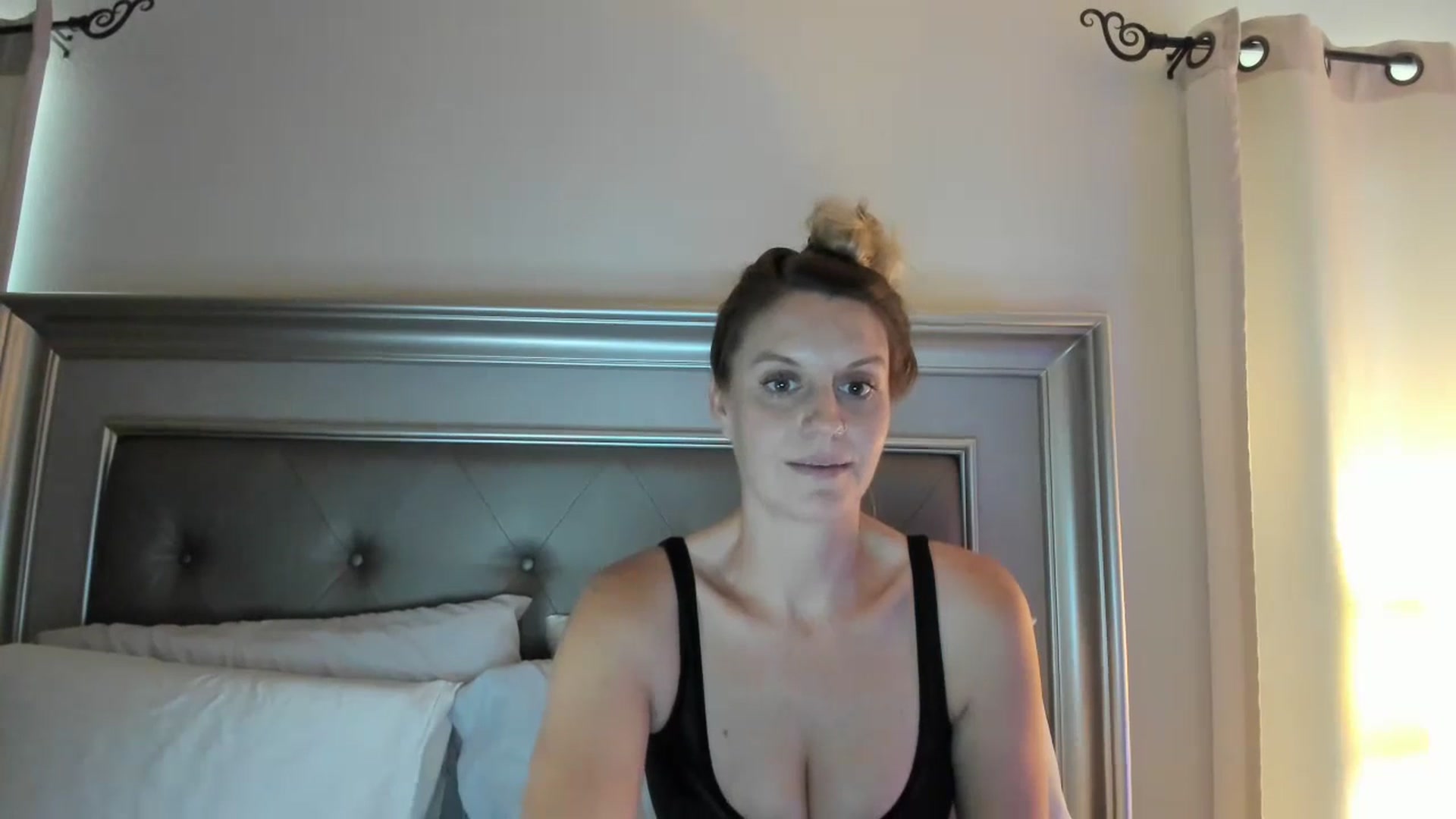 Gallery image thumbnail from Ca_ndi's myfreecams stream on, 07/12/2023, 18:17 image 8 of 20