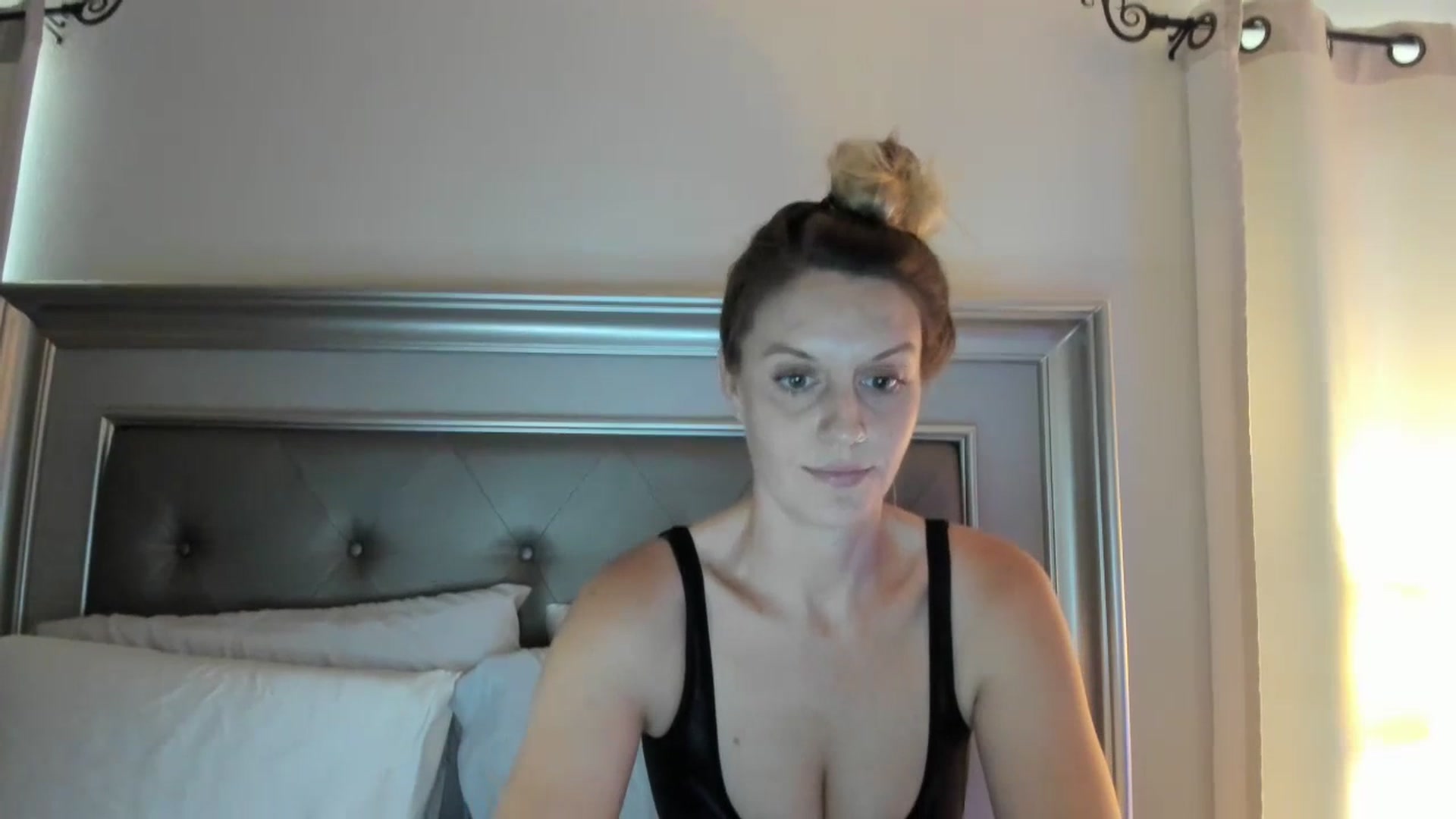 Gallery image thumbnail from Ca_ndi's myfreecams stream on, 07/12/2023, 18:17 image 3 of 20